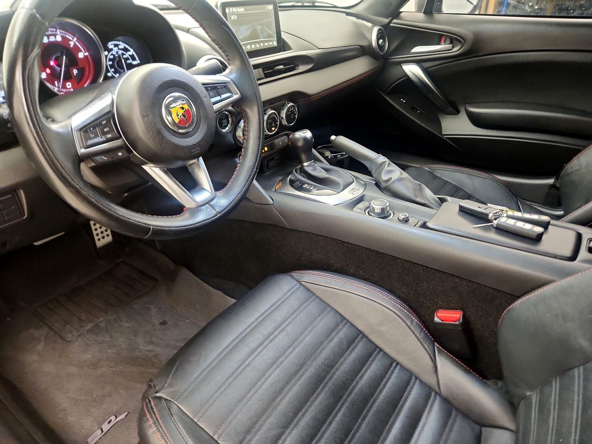 Thumbnail: 2018 Fiat 124 Spider - 11