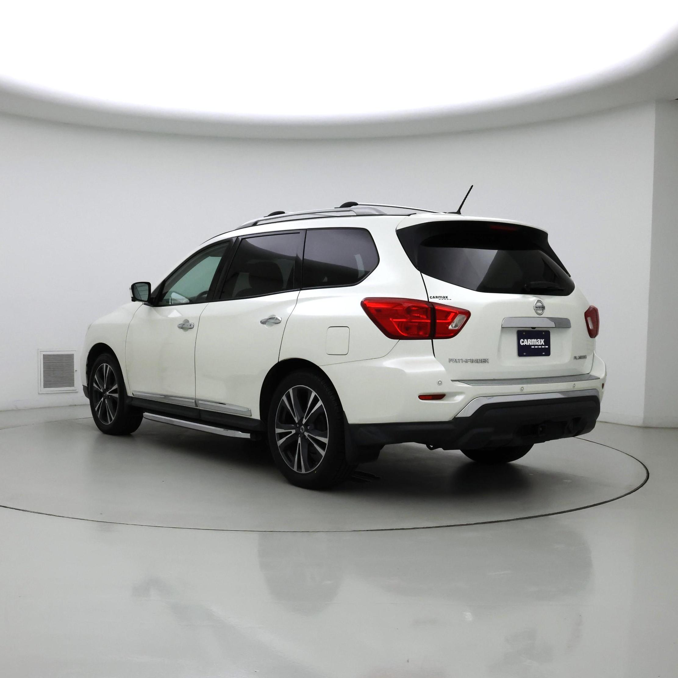 Thumbnail: 2018 Nissan Pathfinder - 2