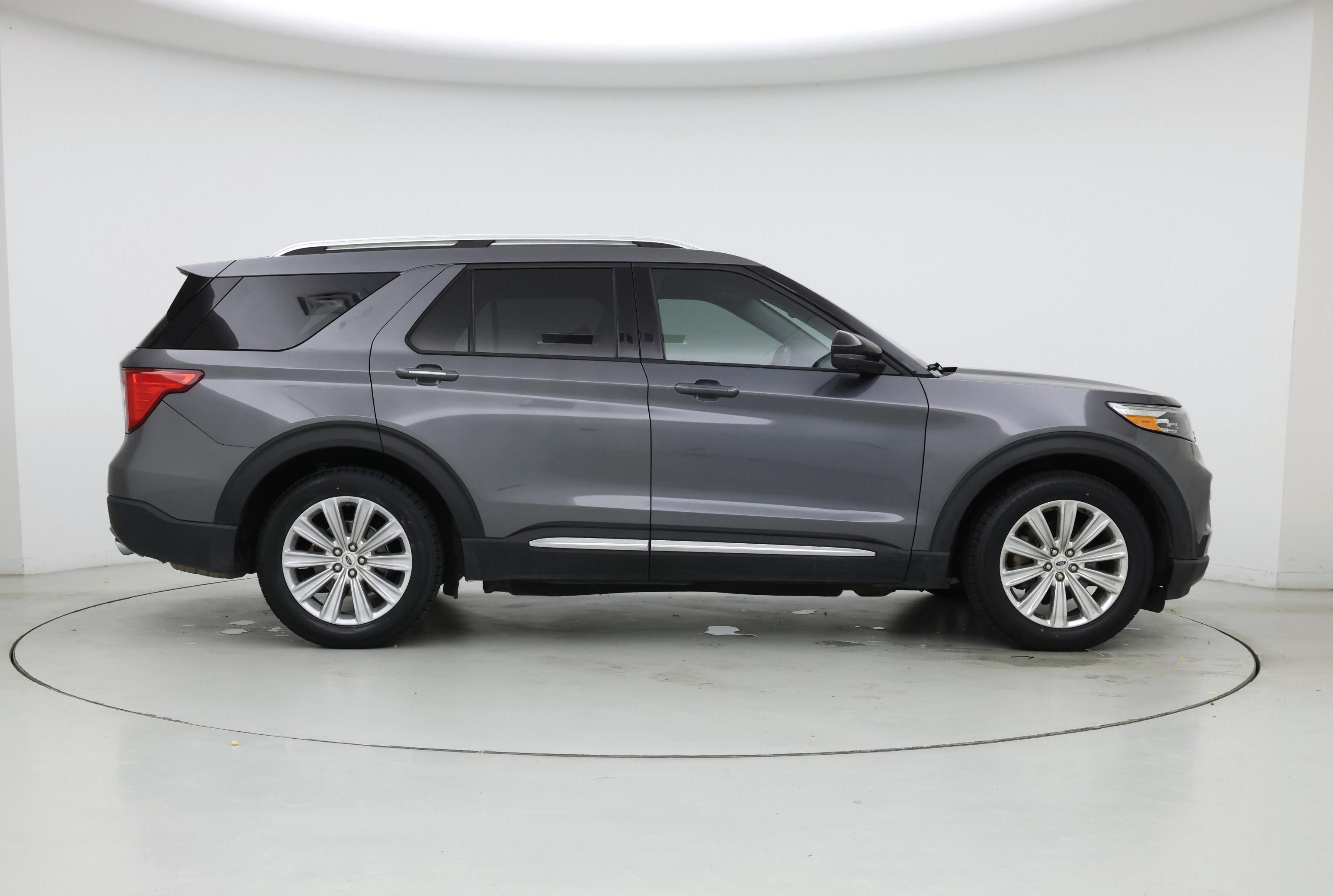 Thumbnail: 2022 Ford Explorer - 7