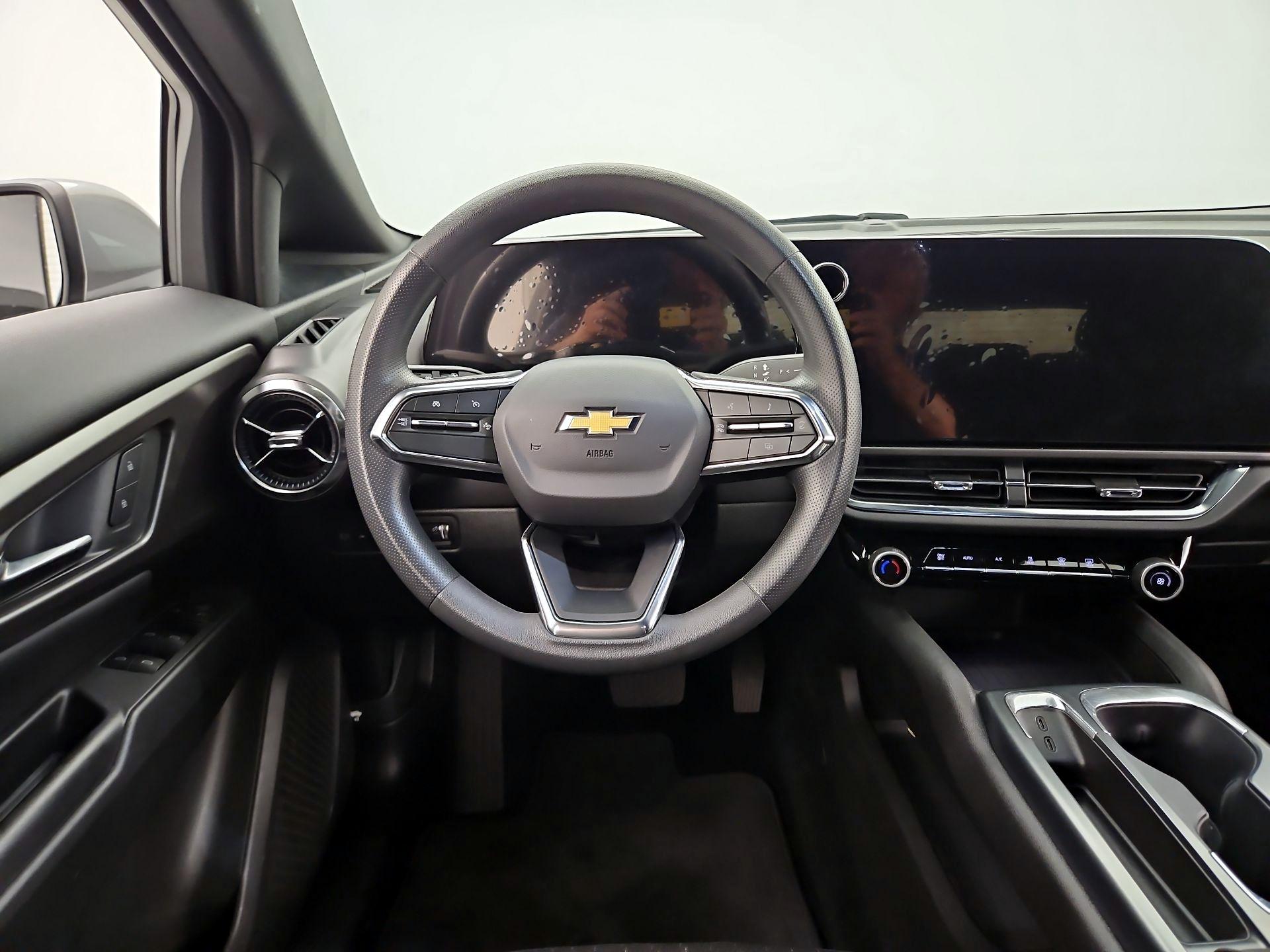 Thumbnail: 2025 Chevrolet Equinox - 10