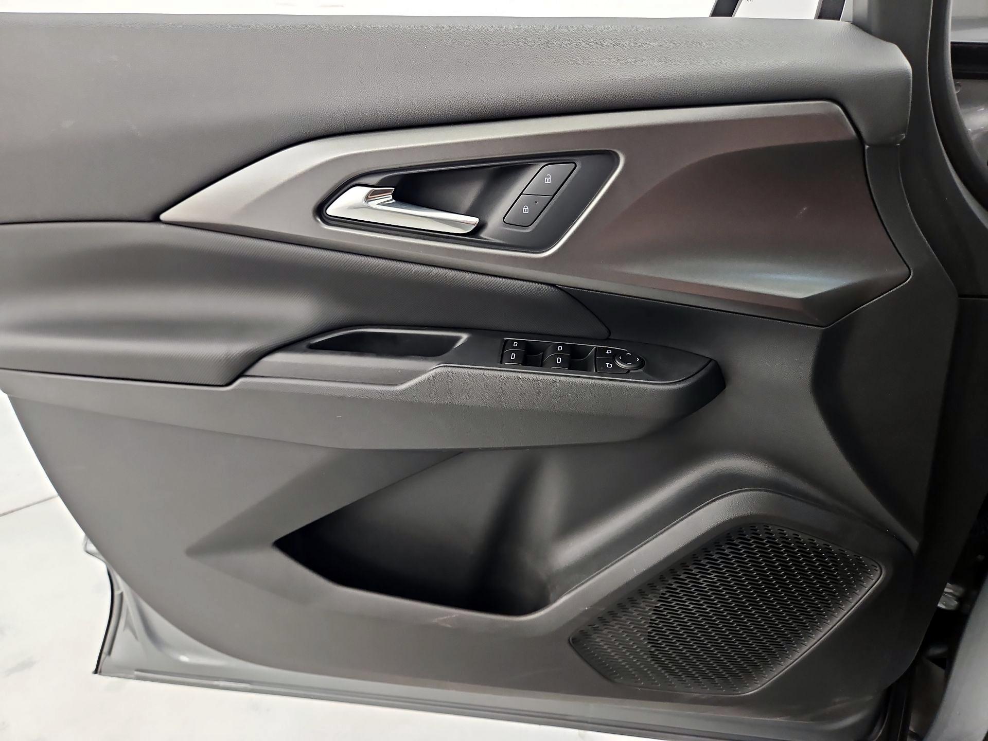 Thumbnail: 2025 Chevrolet Equinox - 12