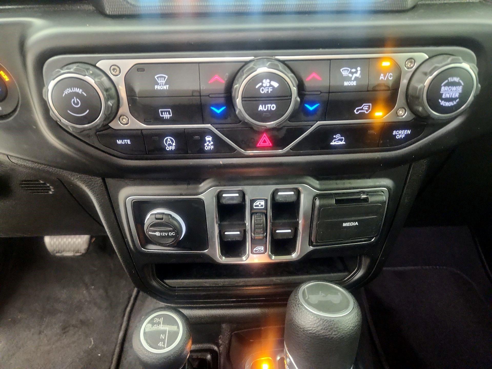 Thumbnail: 2021 Jeep Wrangler - 15