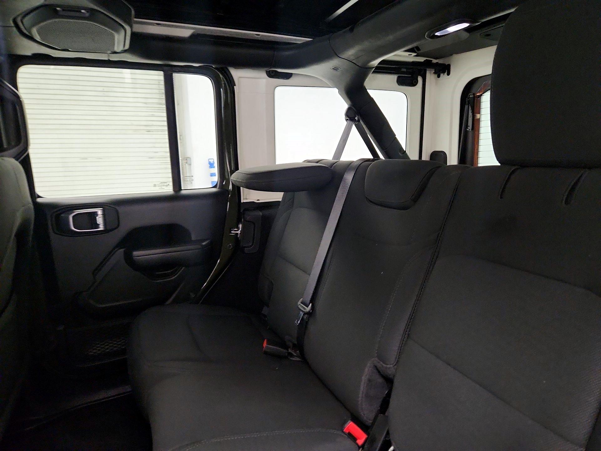 Thumbnail: 2021 Jeep Wrangler - 18