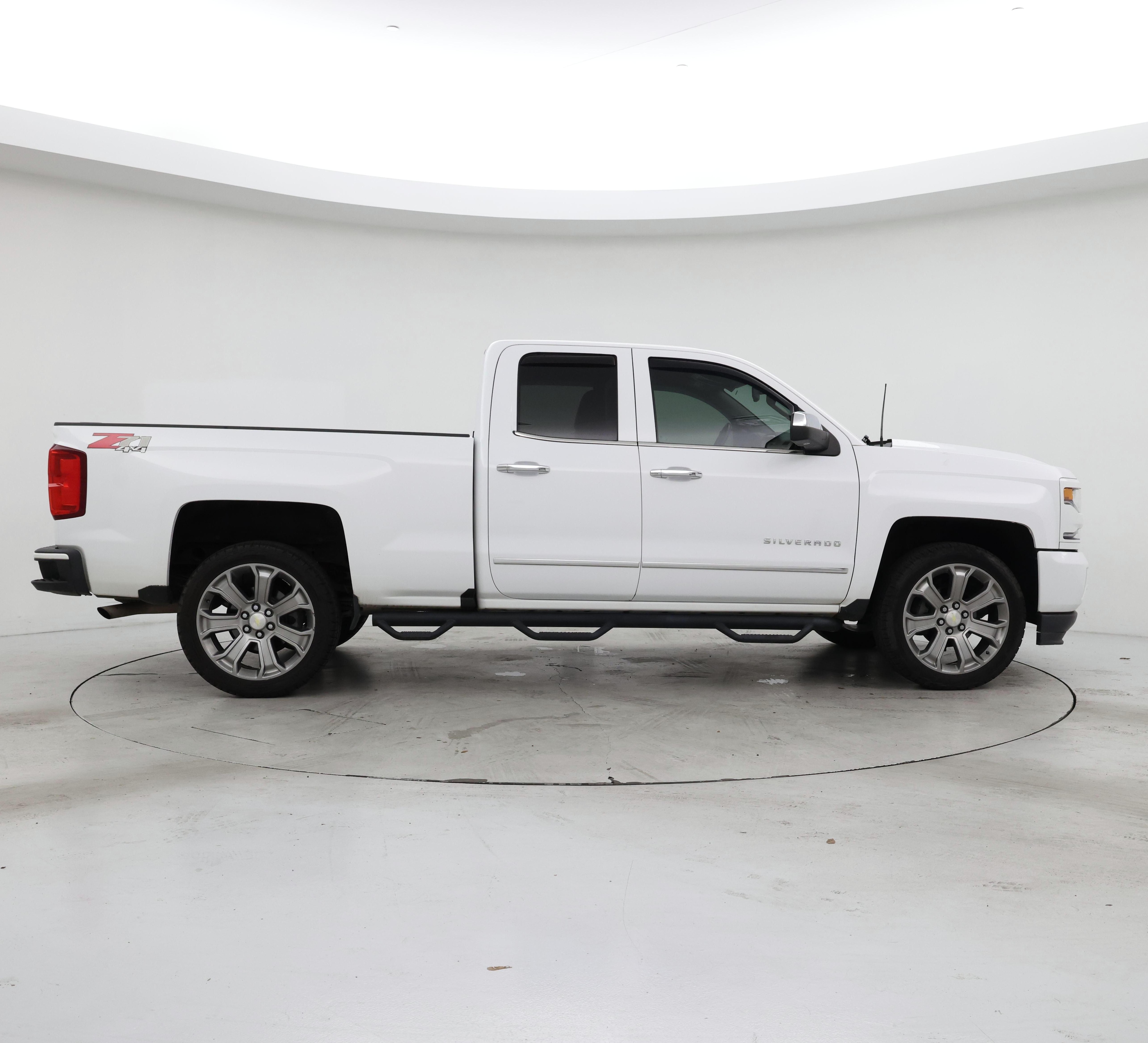 Thumbnail: 2017 Chevrolet Silverado 1500 - 7
