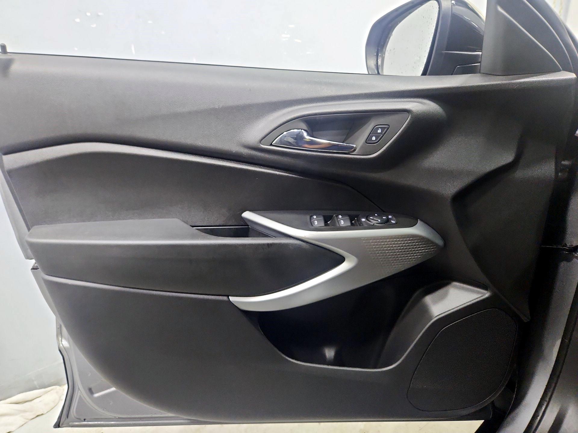 Thumbnail: 2025 Chevrolet Trax - 12