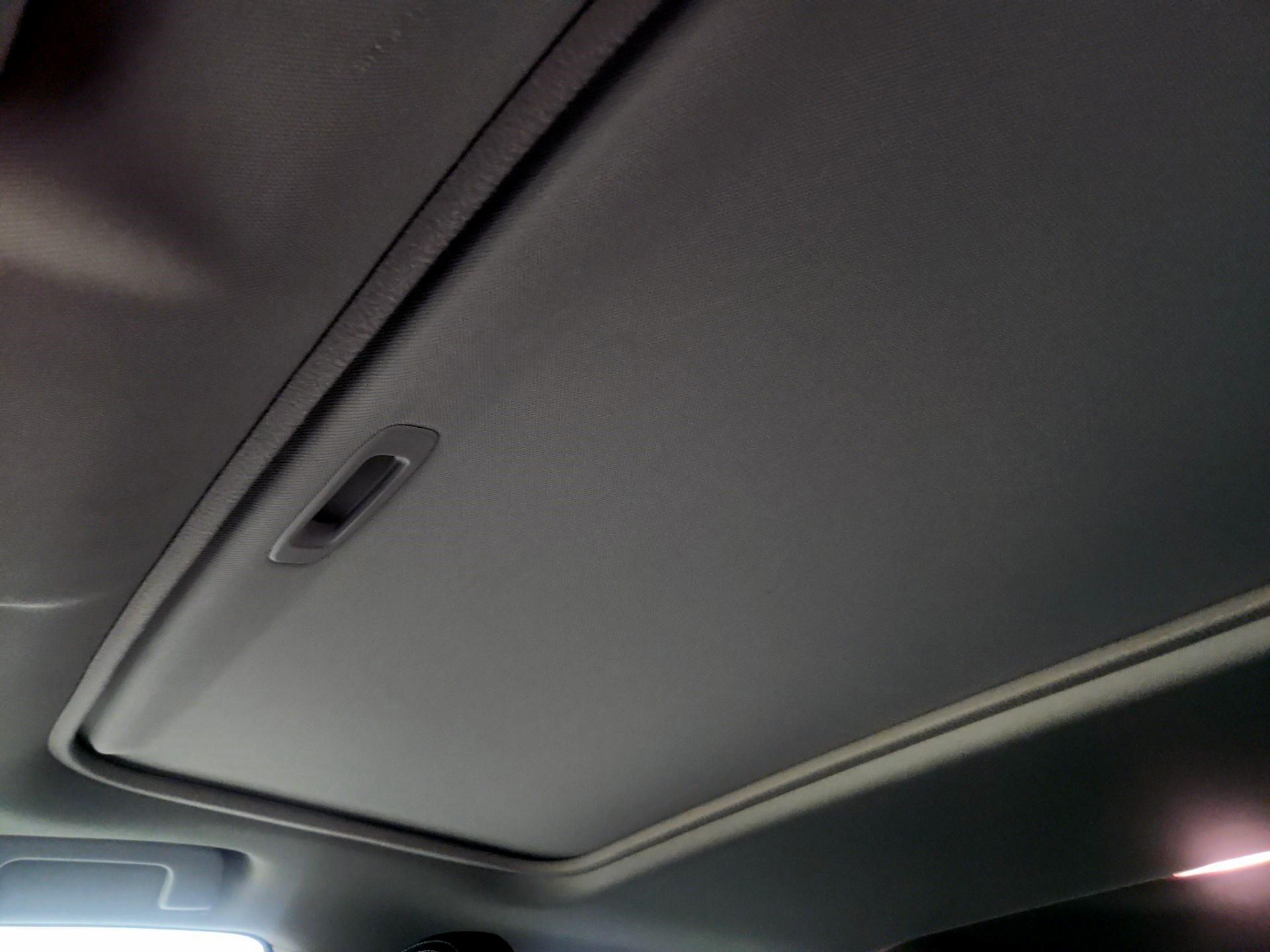 Thumbnail: 2015 Toyota RAV4 - 19