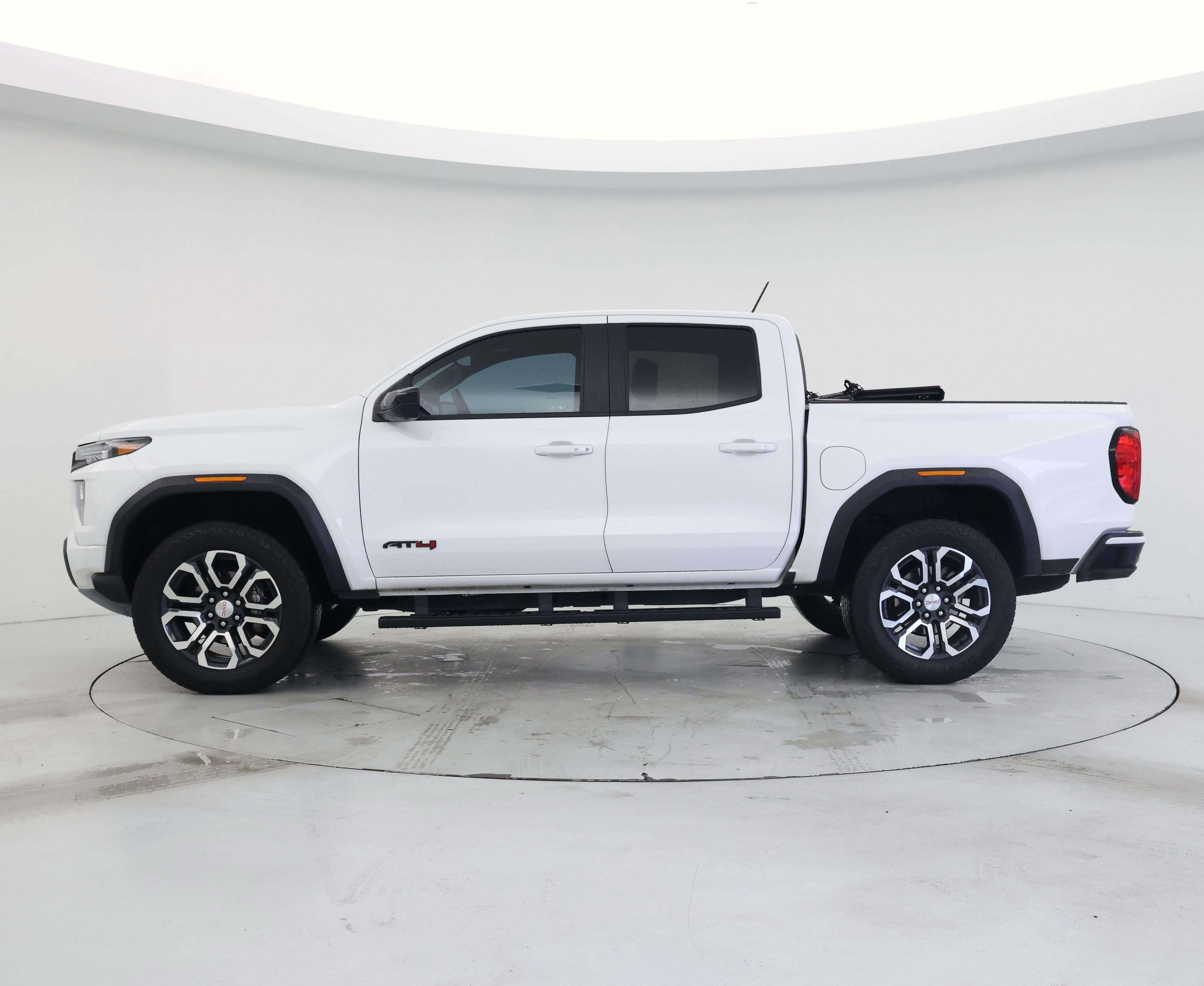 Thumbnail: 2023 GMC Canyon - 3