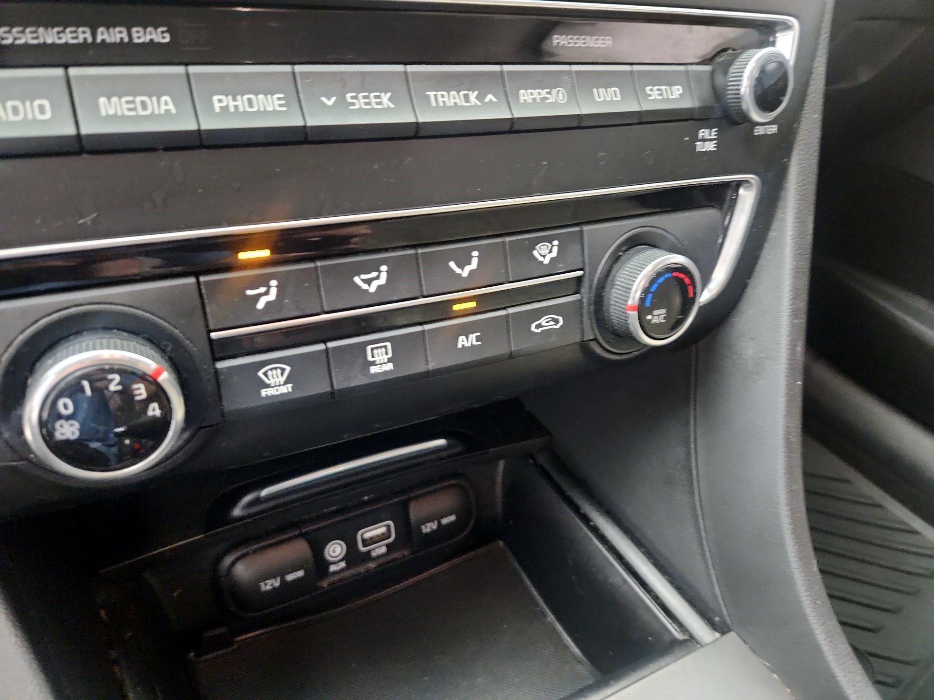 Thumbnail: 2018 Kia Optima - 16