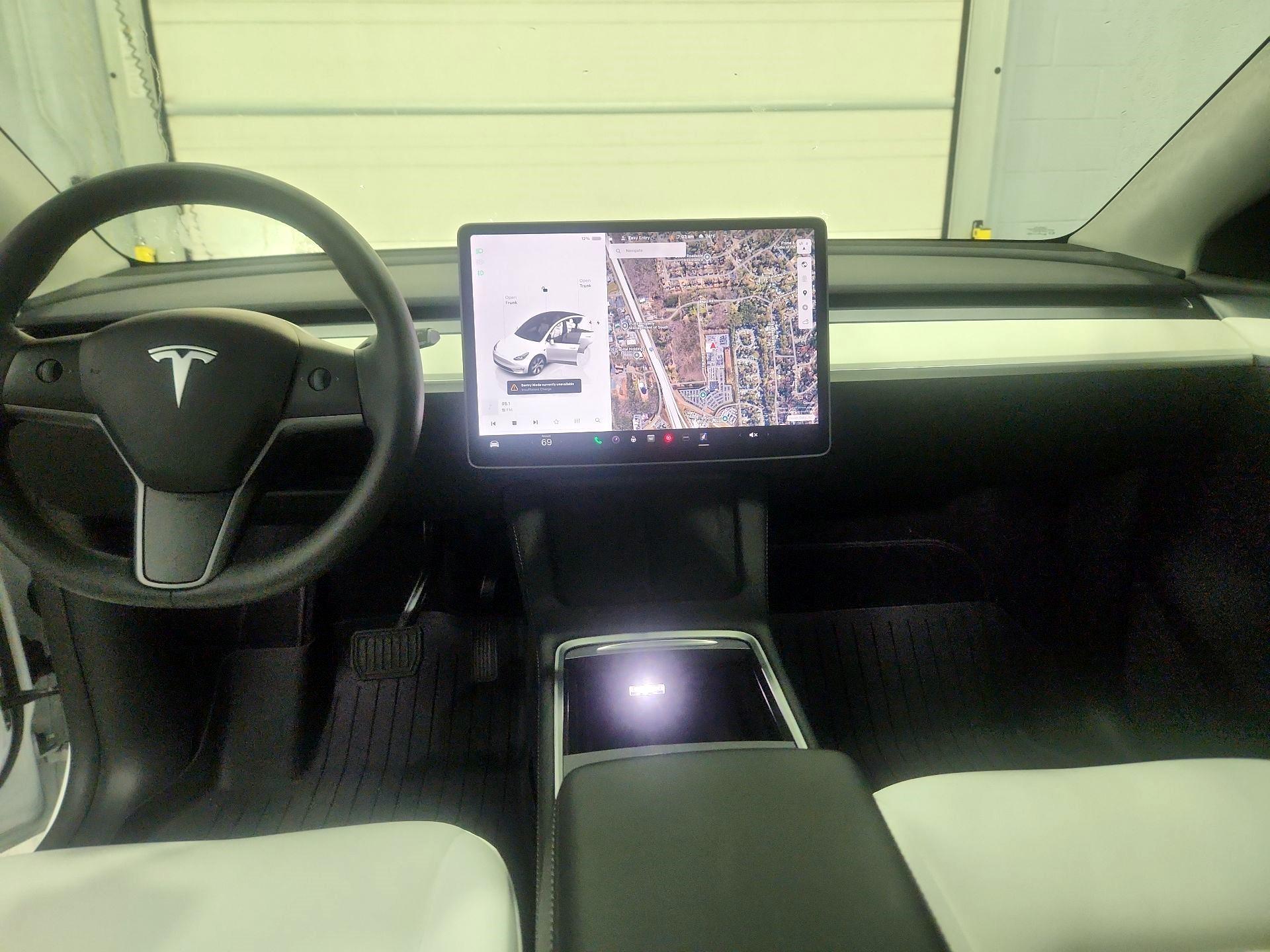 Thumbnail: 2023 Tesla Model Y - 9