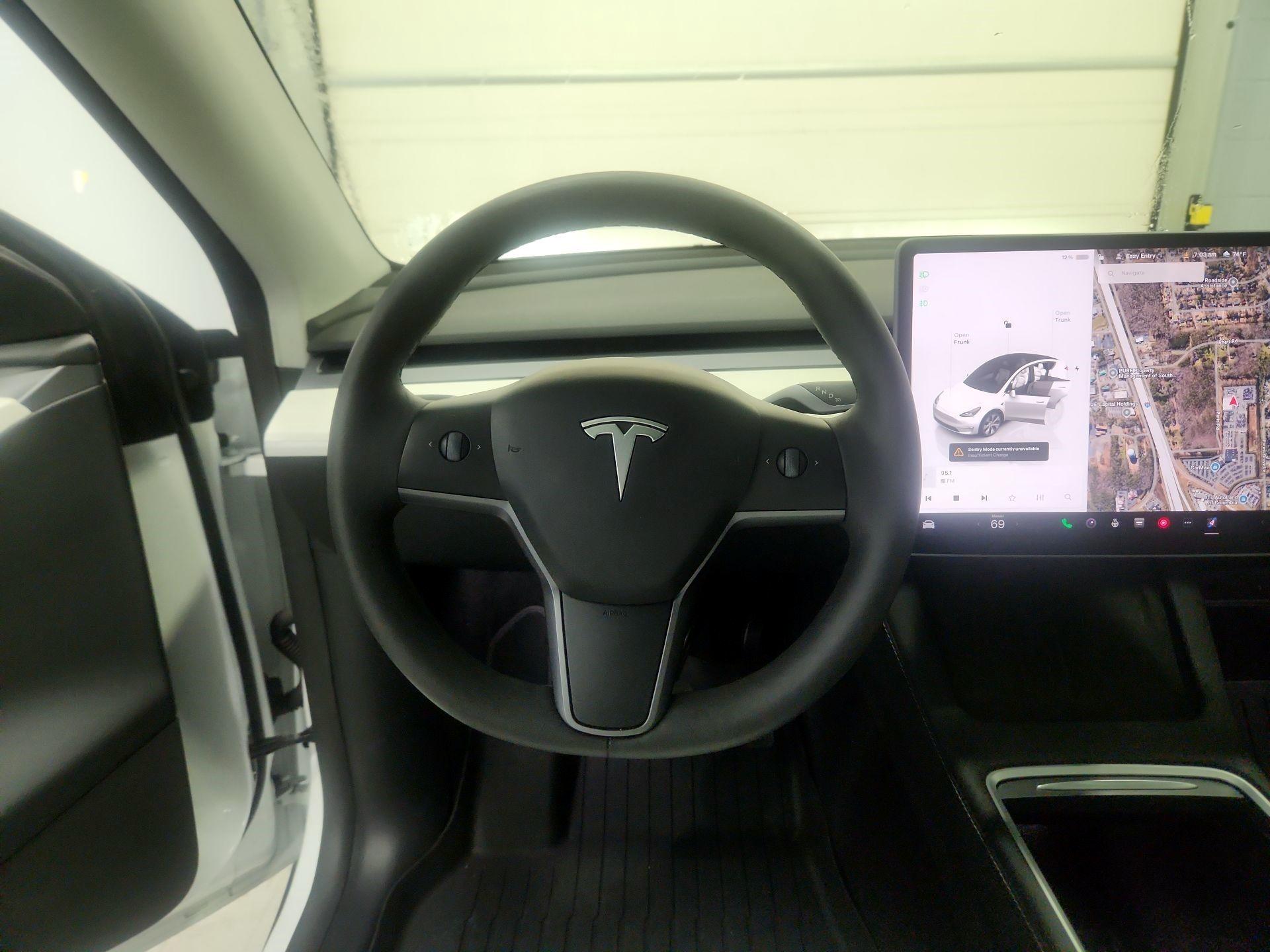 Thumbnail: 2023 Tesla Model Y - 10