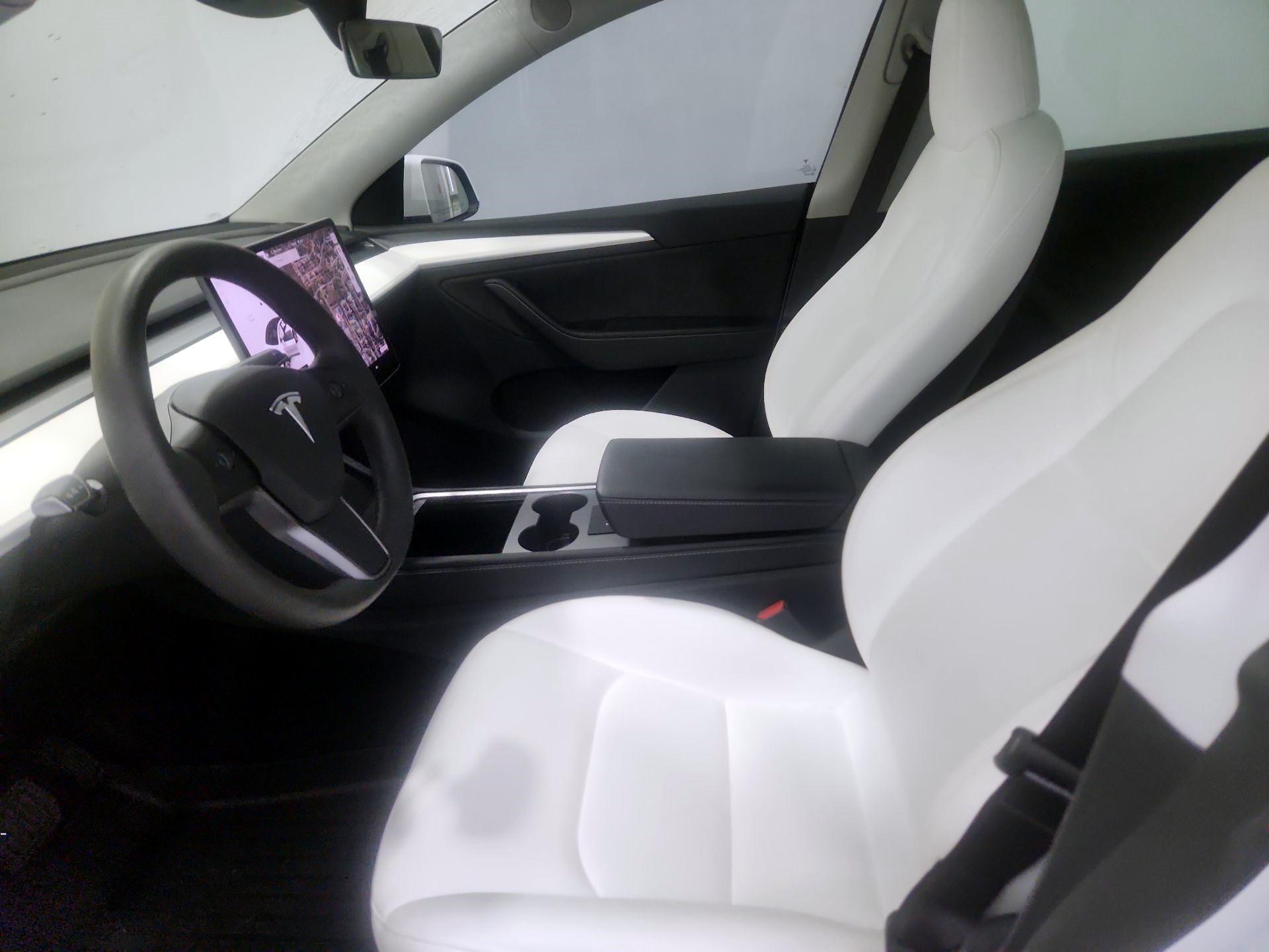 Thumbnail: 2023 Tesla Model Y - 11