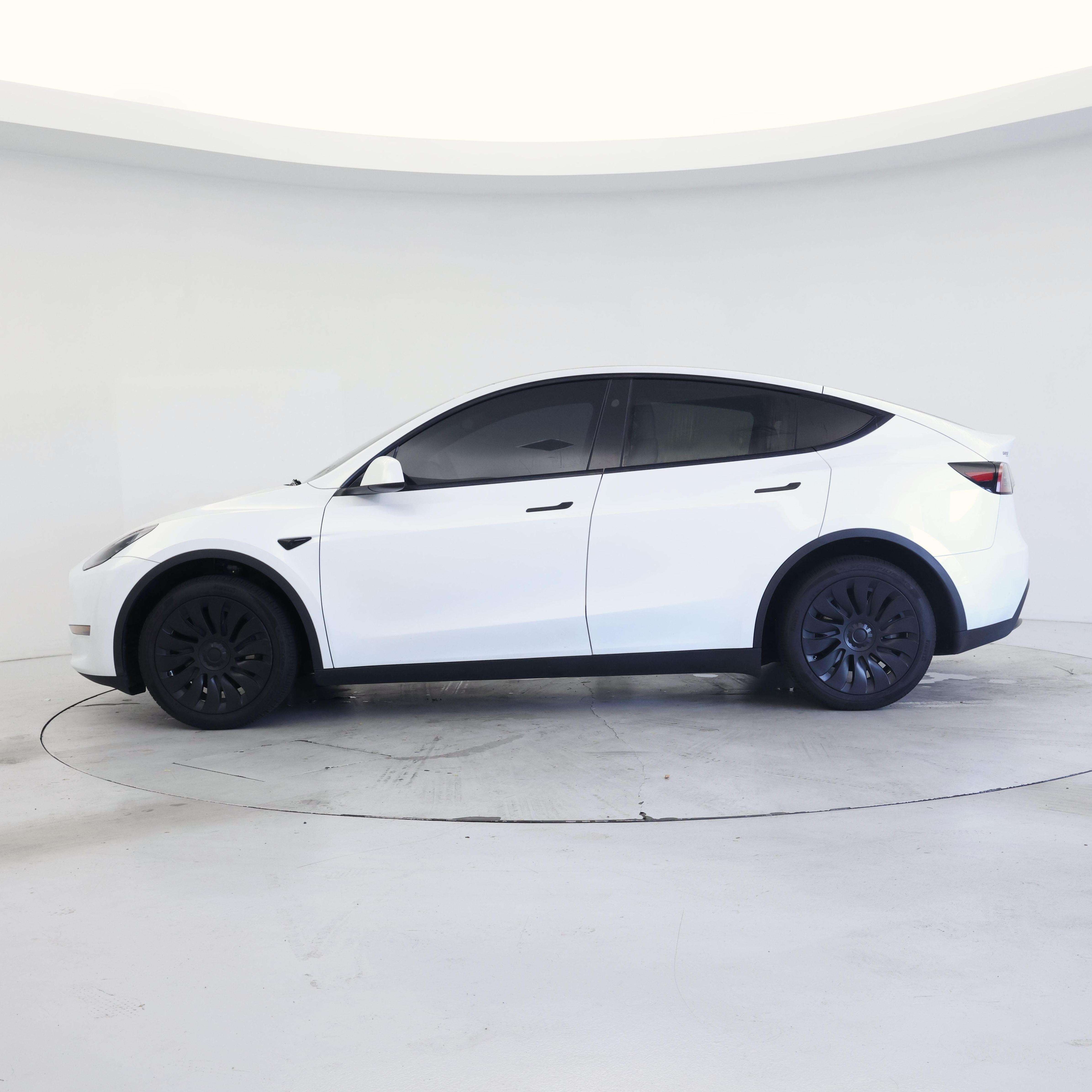 Thumbnail: 2023 Tesla Model Y - 3