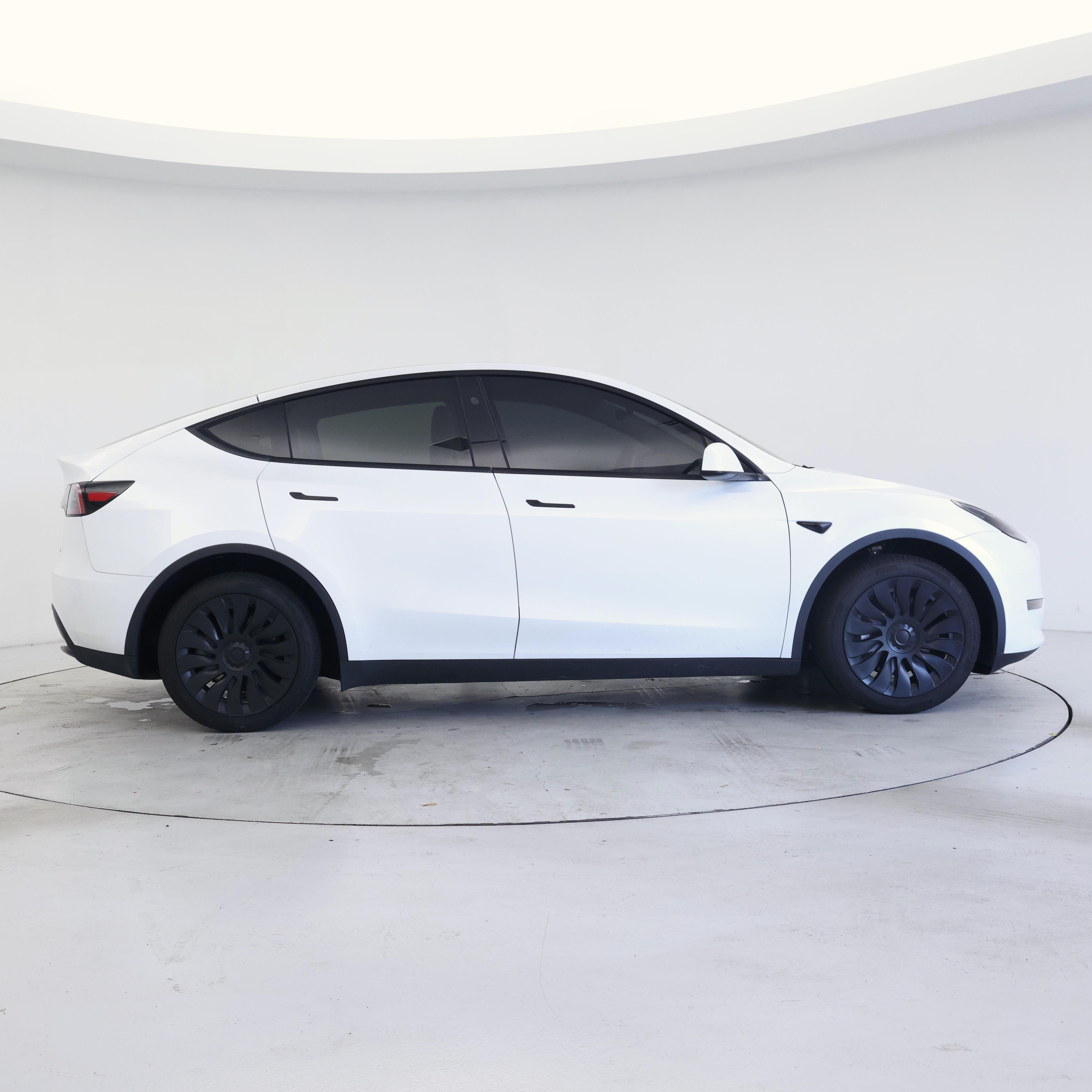 Thumbnail: 2023 Tesla Model Y - 7