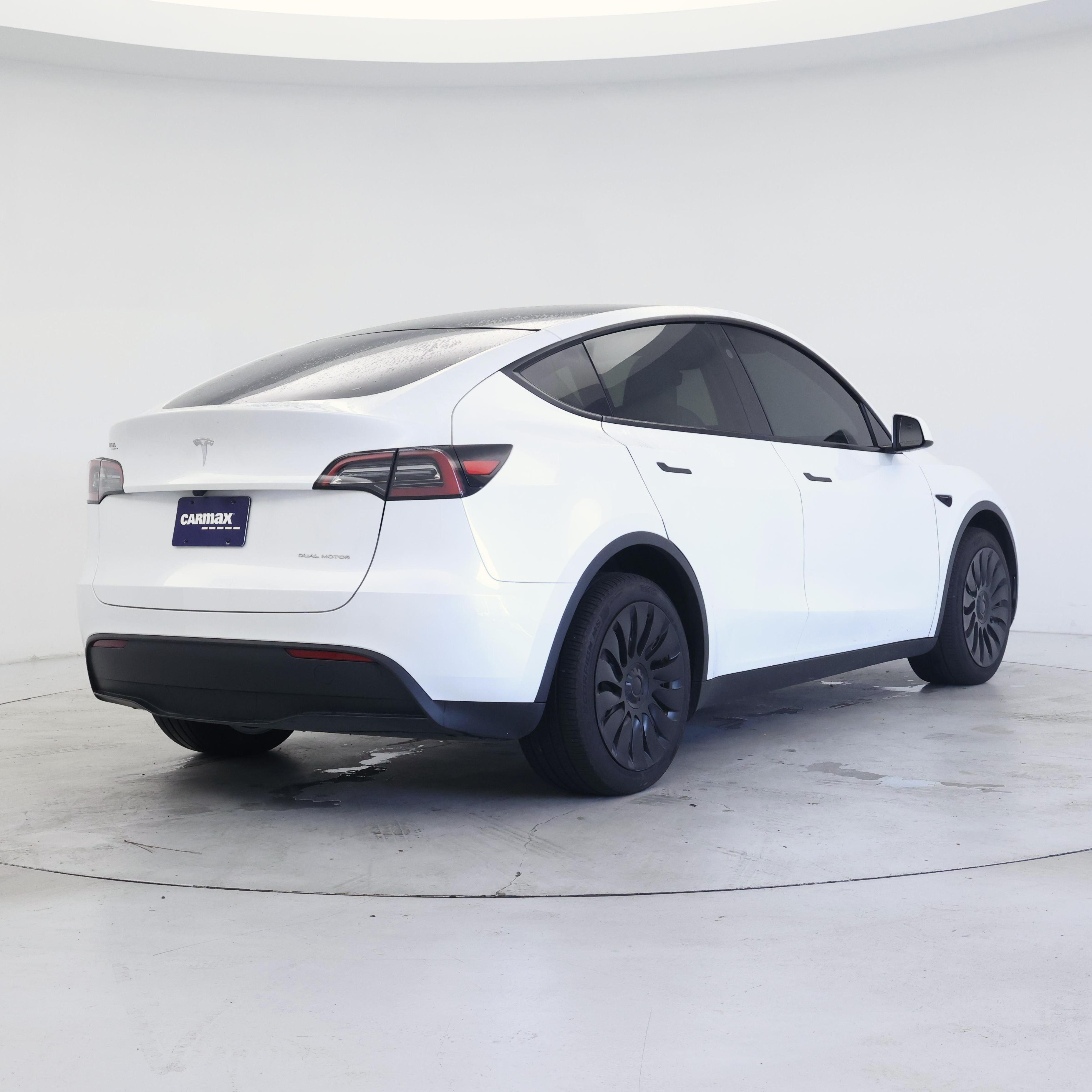 Thumbnail: 2023 Tesla Model Y - 8