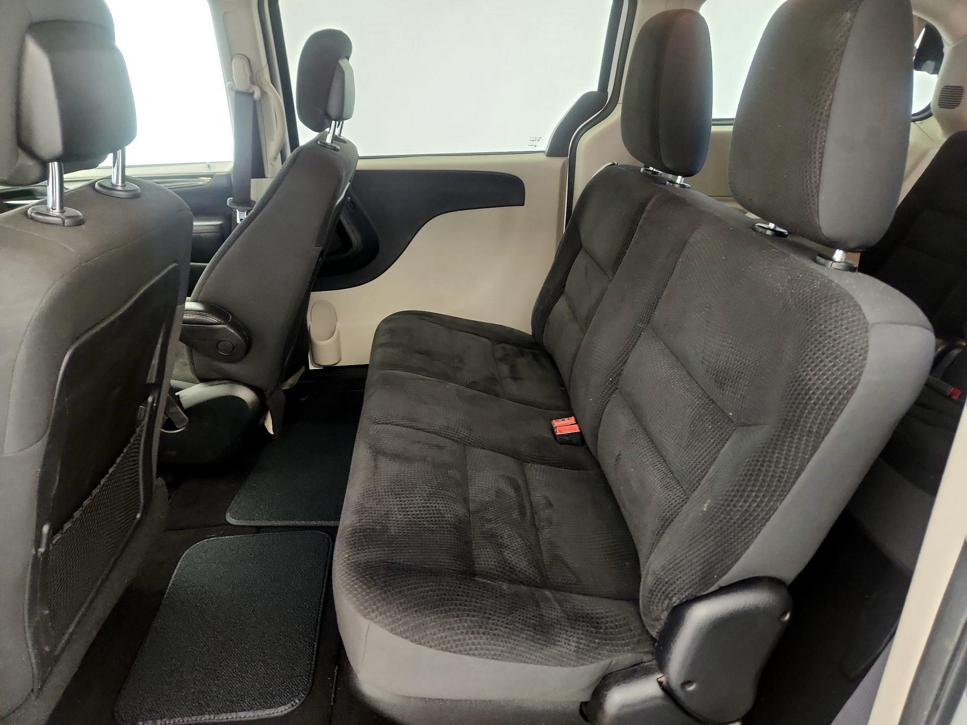 Thumbnail: 2019 Dodge Grand Caravan - 19