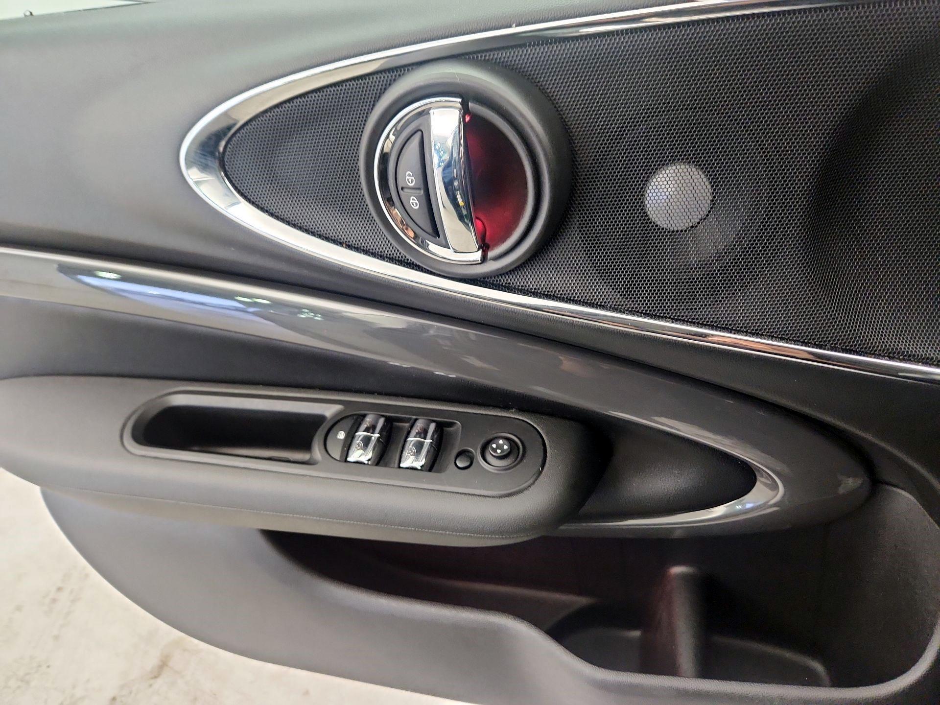 Thumbnail: 2018 MINI Cooper Clubman - 12