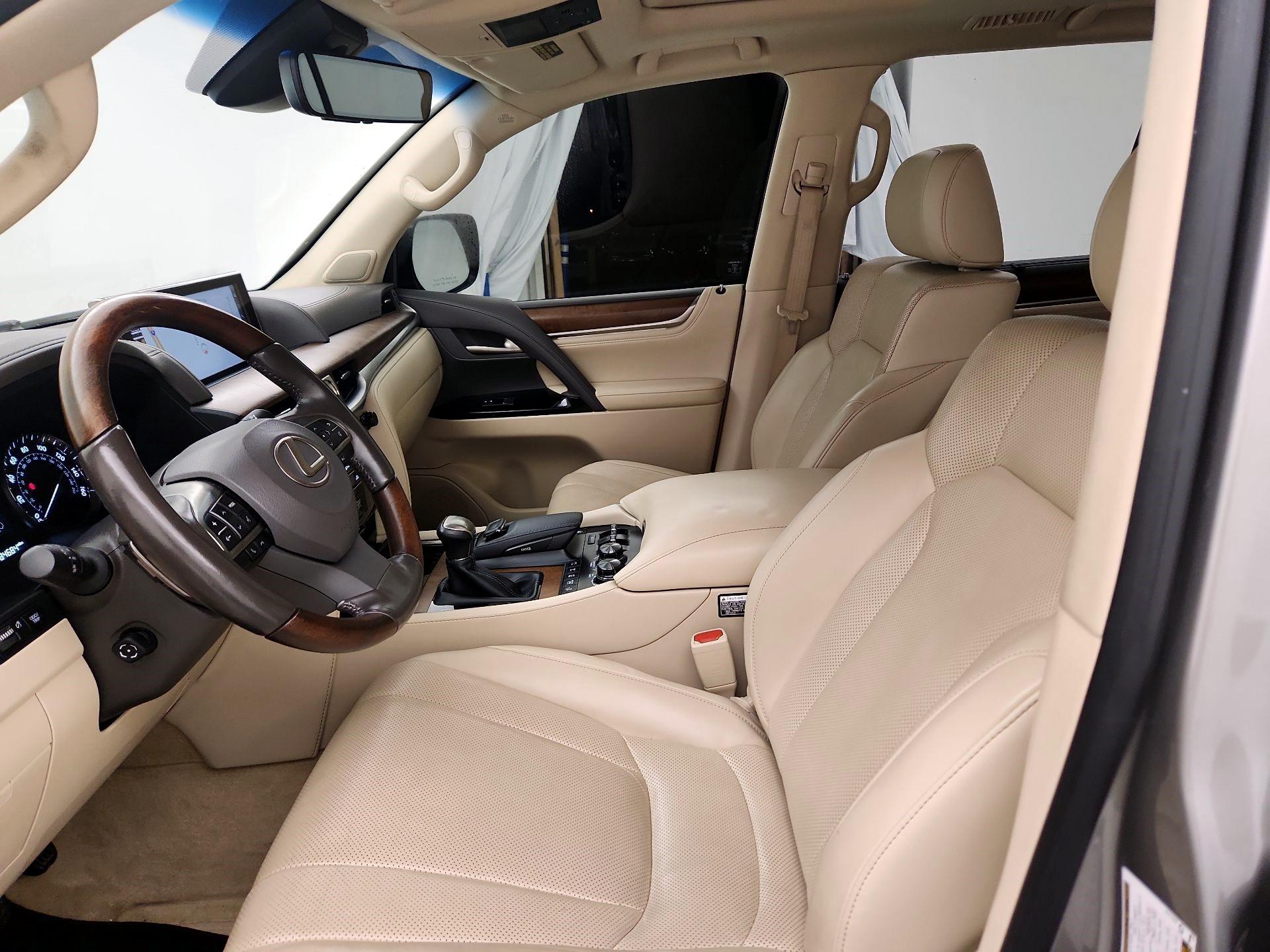 Thumbnail: 2020 Lexus LX - 11