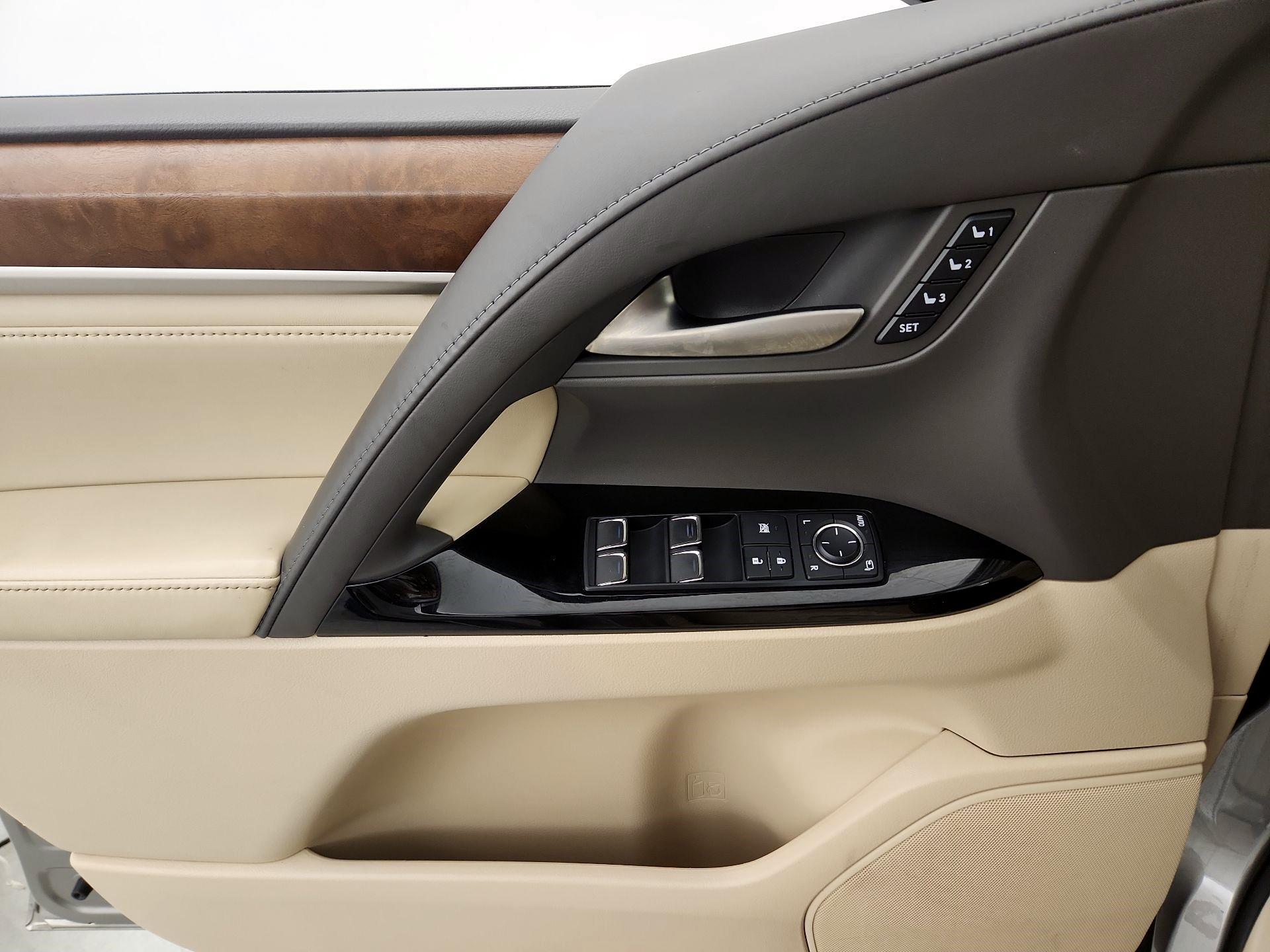 Thumbnail: 2020 Lexus LX - 12