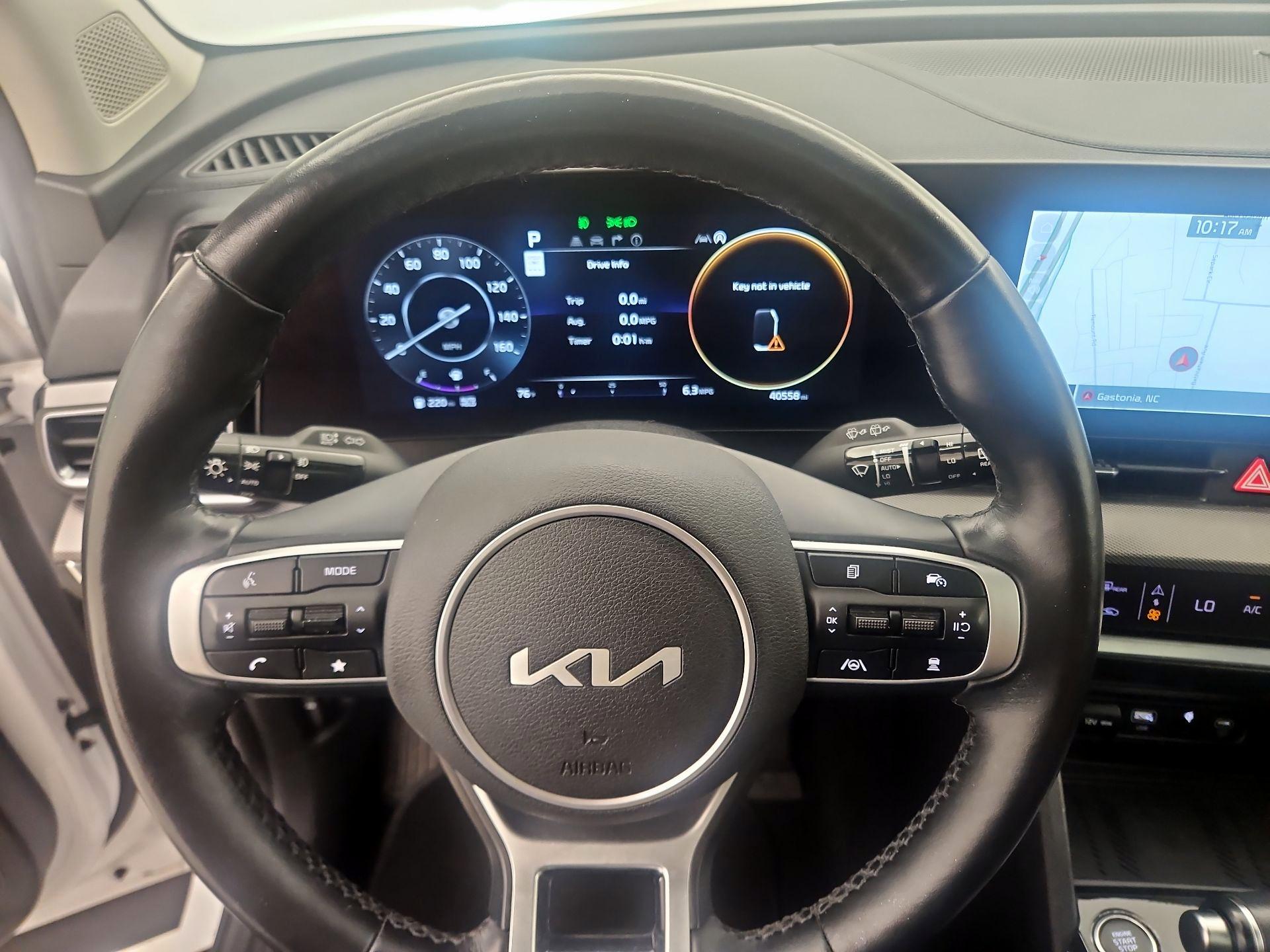 Thumbnail: 2023 Kia Sportage - 10