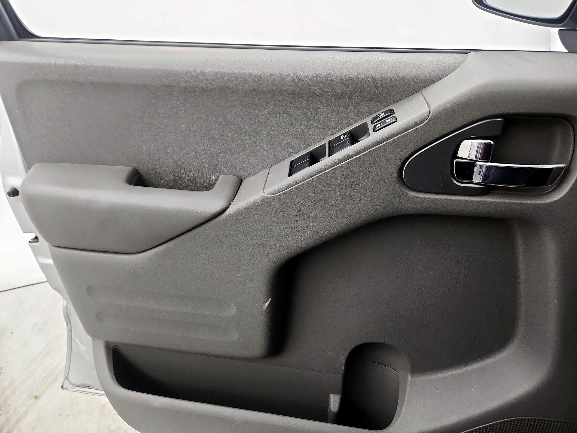 Thumbnail: 2015 Nissan Frontier - 12