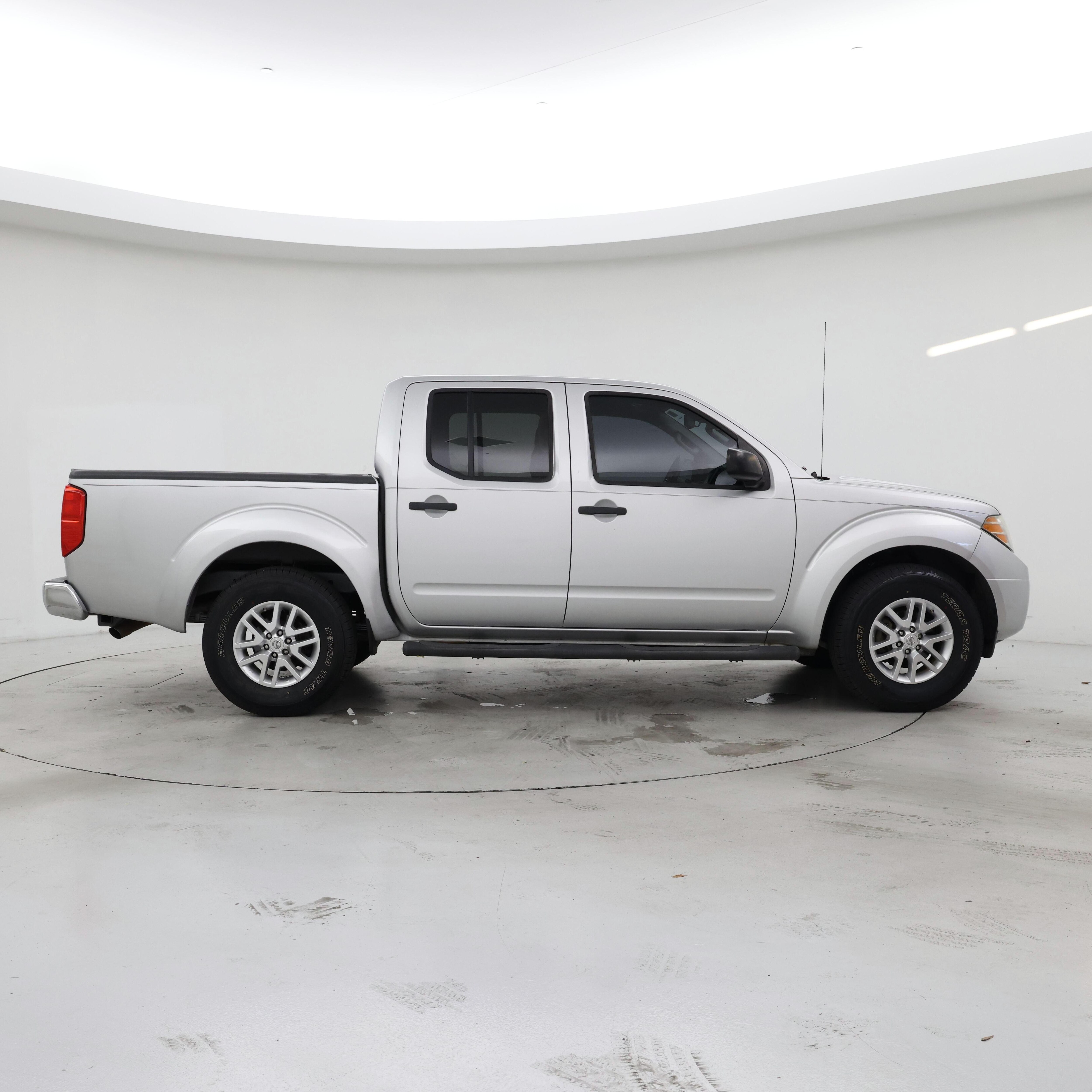 Thumbnail: 2015 Nissan Frontier - 7