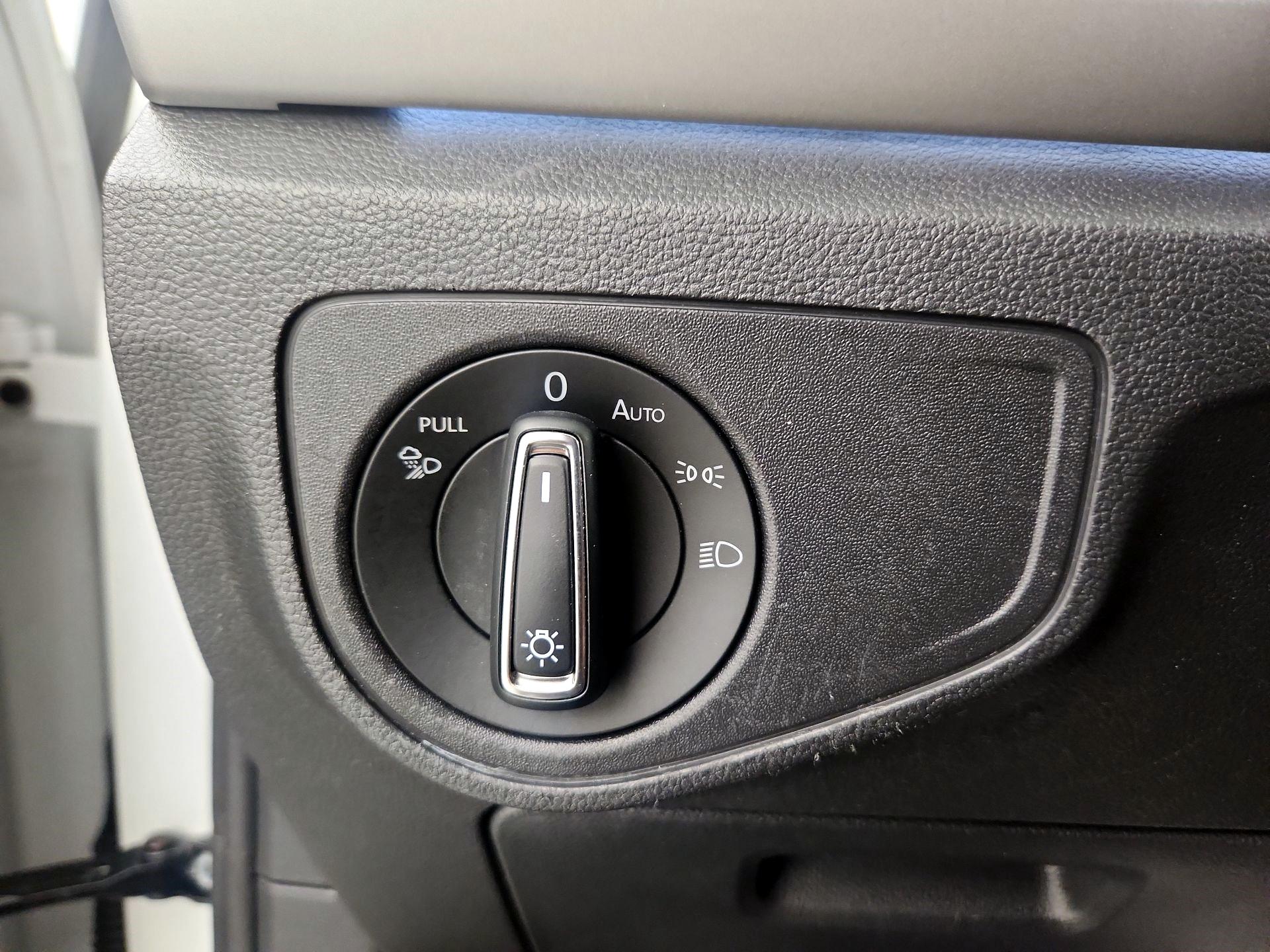 Thumbnail: 2021 Volkswagen Atlas - 13