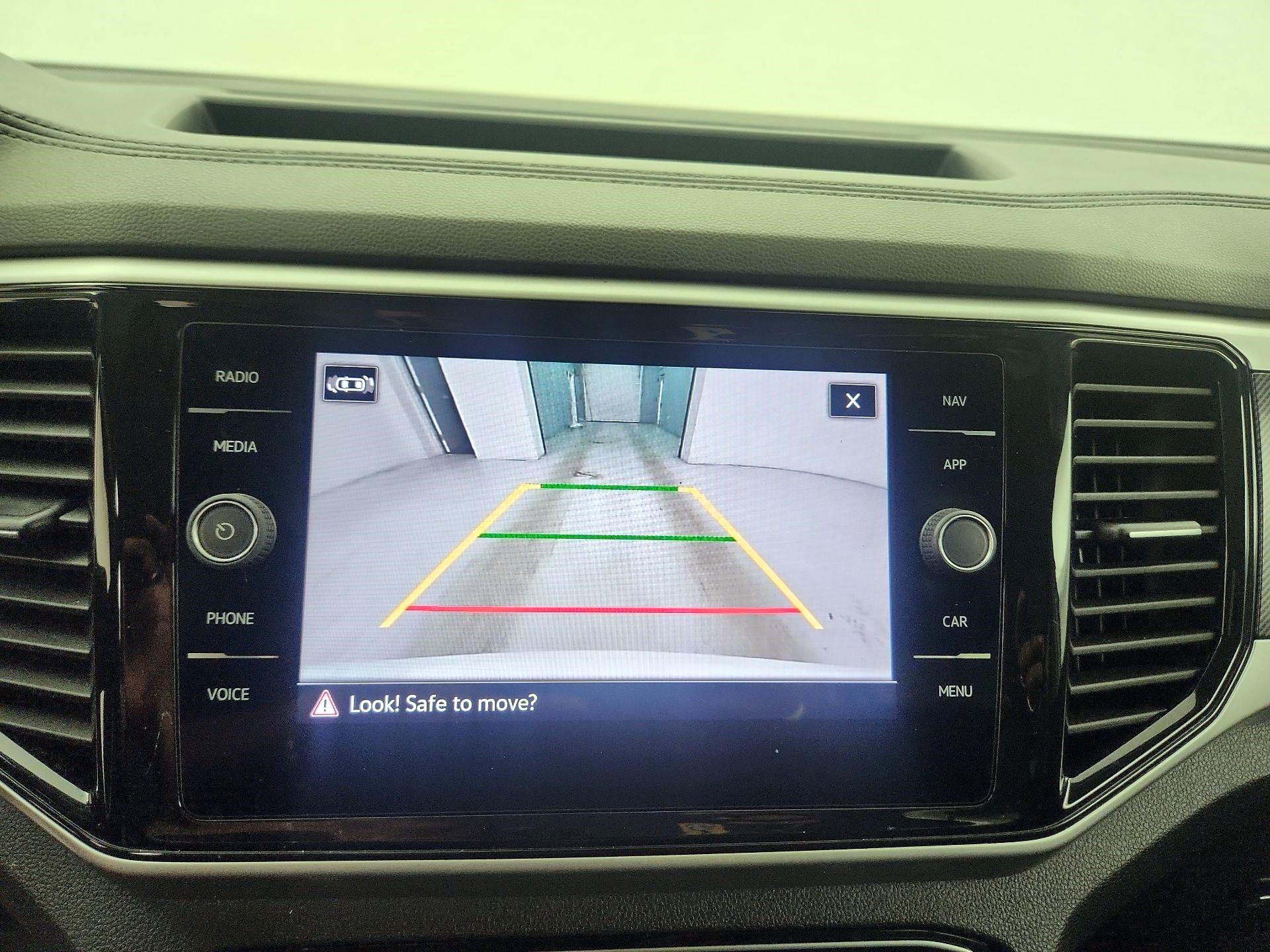 Thumbnail: 2021 Volkswagen Atlas - 14