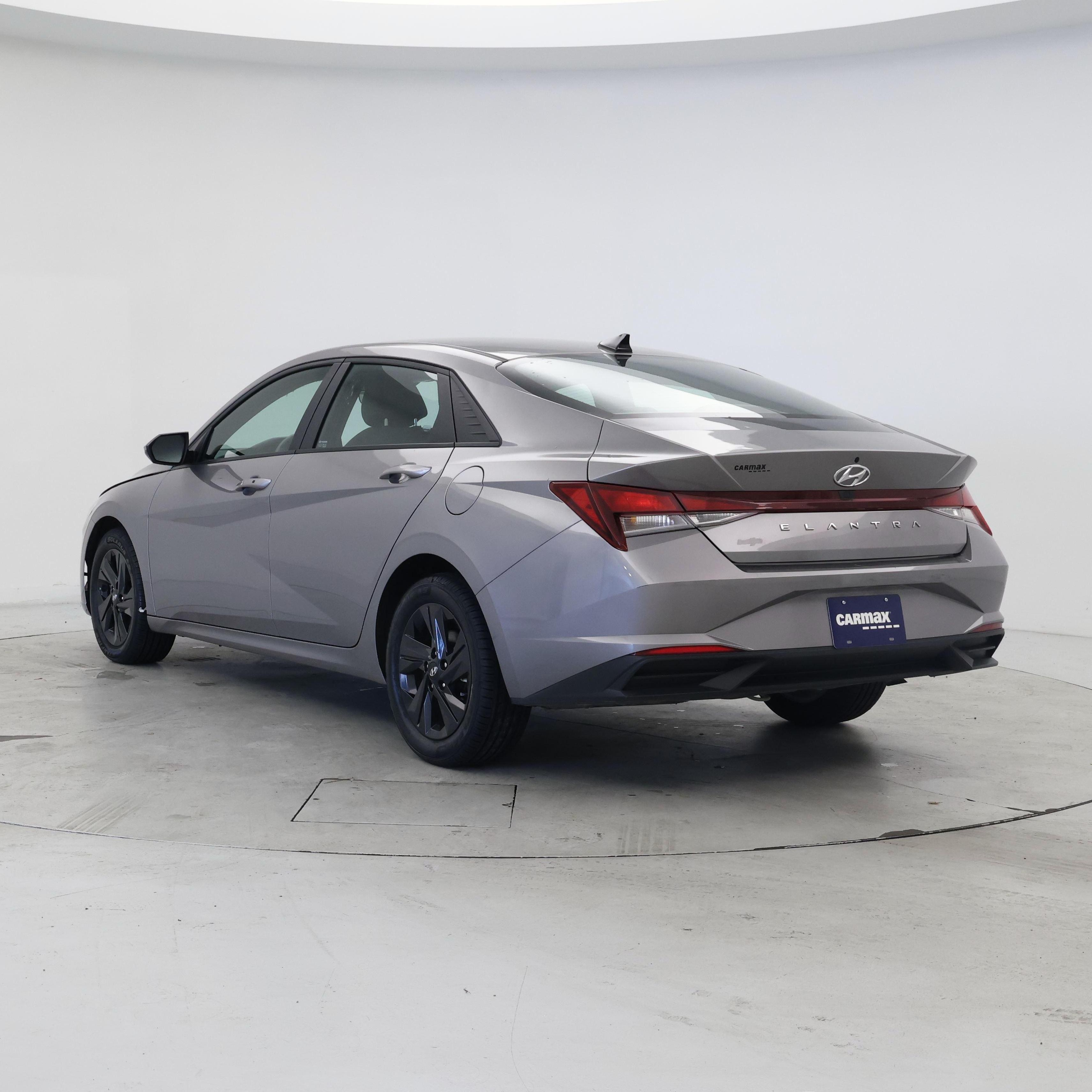 Thumbnail: 2023 Hyundai Elantra - 2