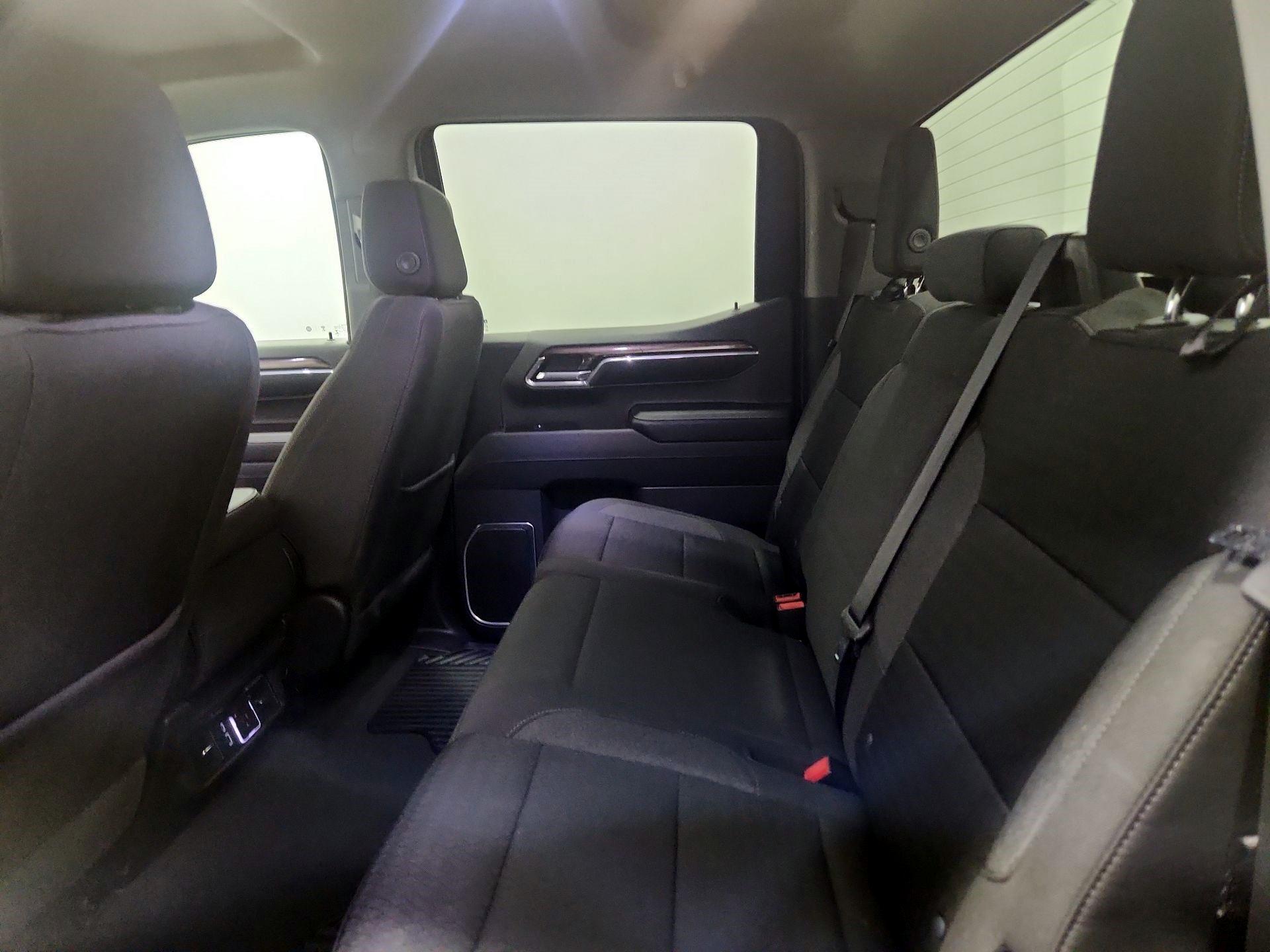 Thumbnail: 2023 Chevrolet Silverado 1500 - 19