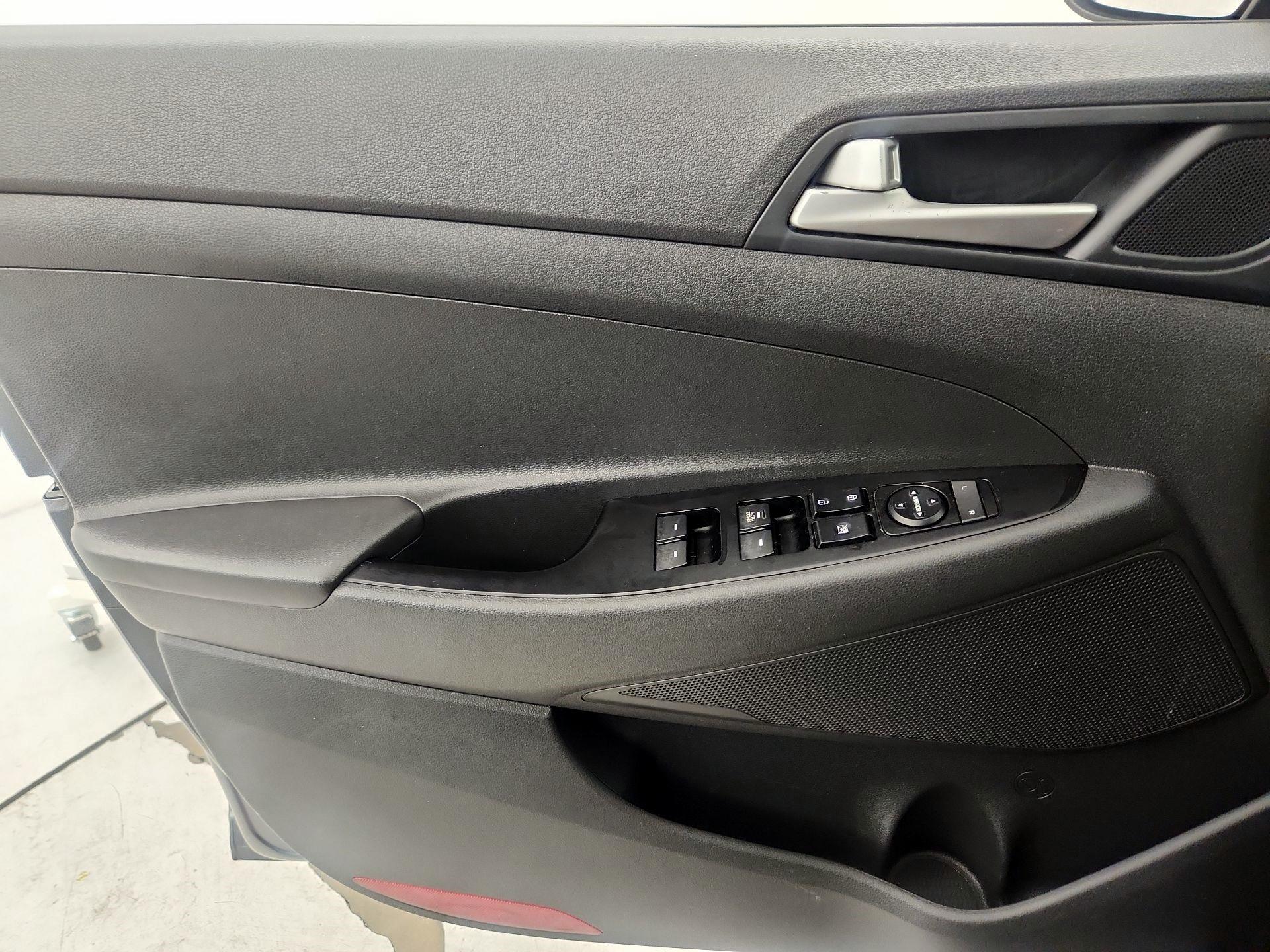 Thumbnail: 2021 Hyundai Tucson - 12