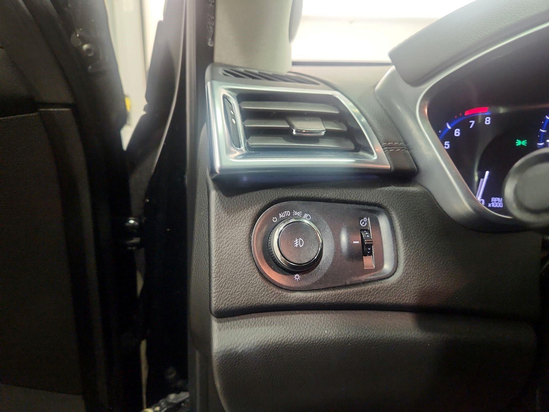 Thumbnail: 2016 Cadillac SRX - 13