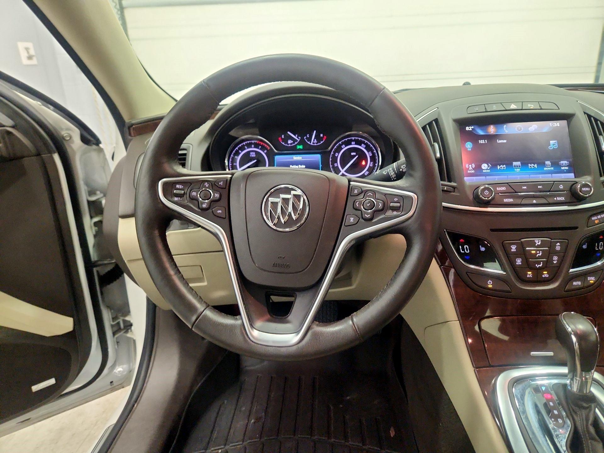 Thumbnail: 2016 Buick Regal - 10