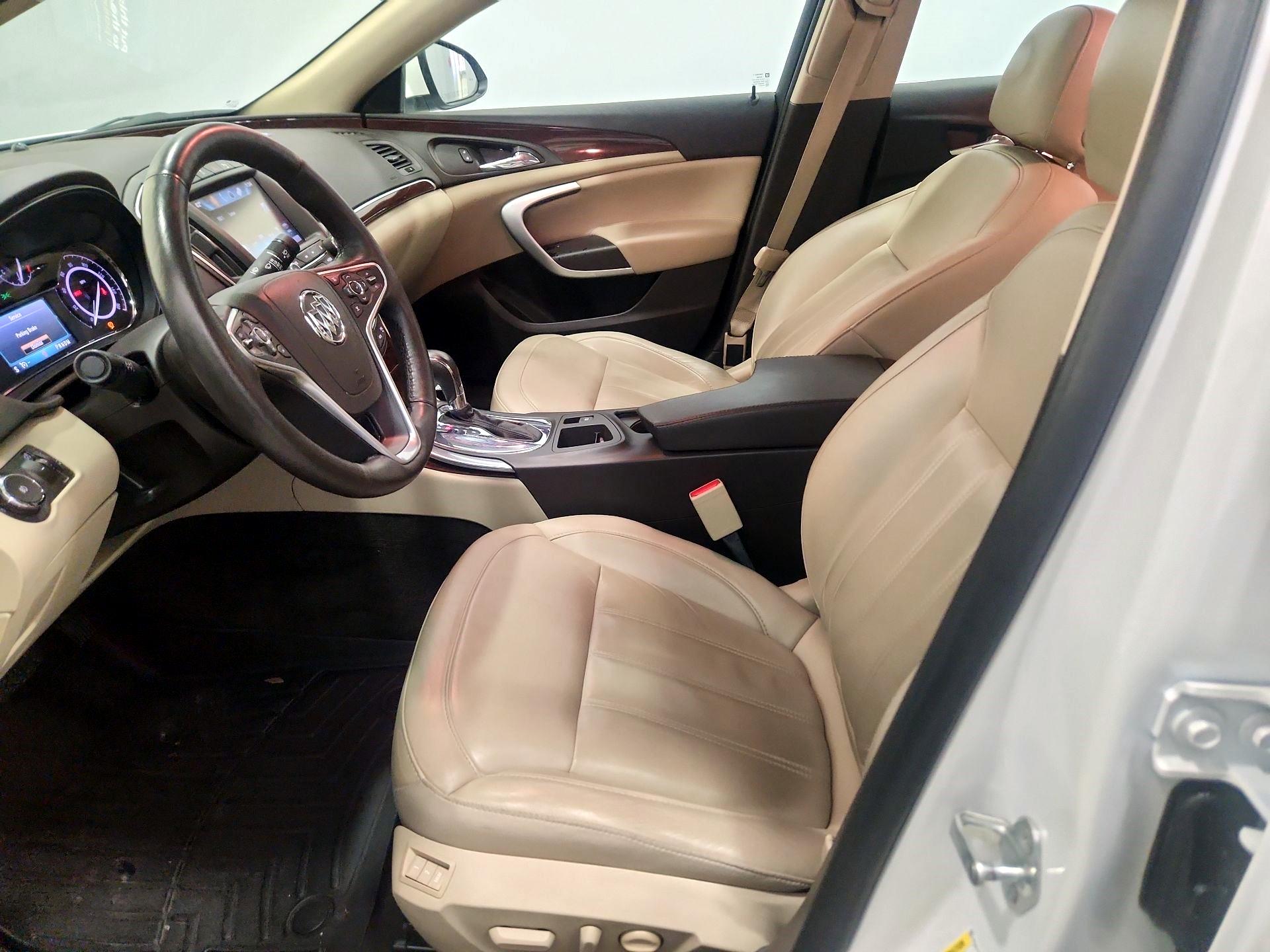 Thumbnail: 2016 Buick Regal - 11