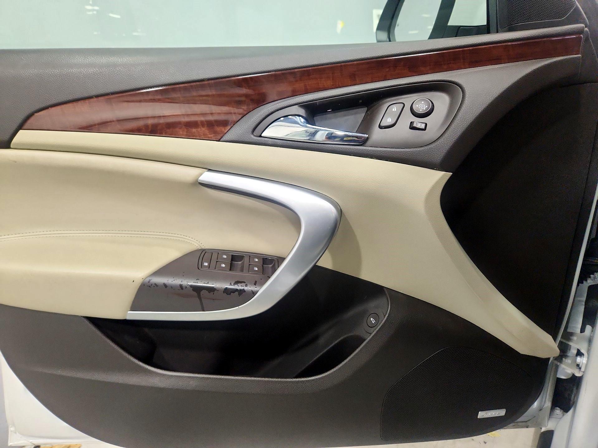 Thumbnail: 2016 Buick Regal - 12