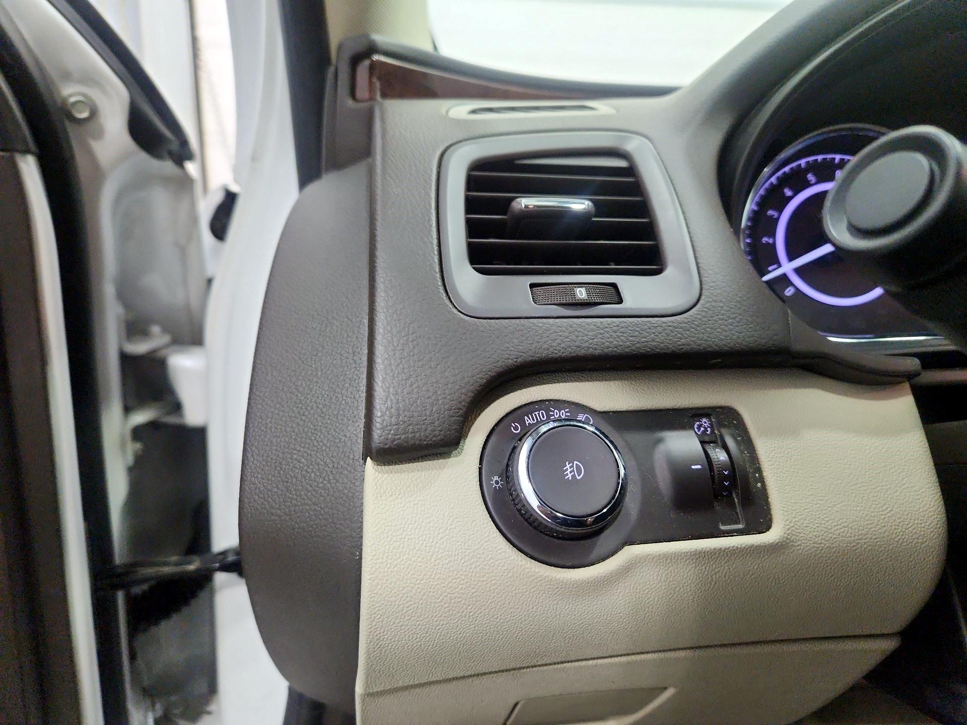 Thumbnail: 2016 Buick Regal - 13