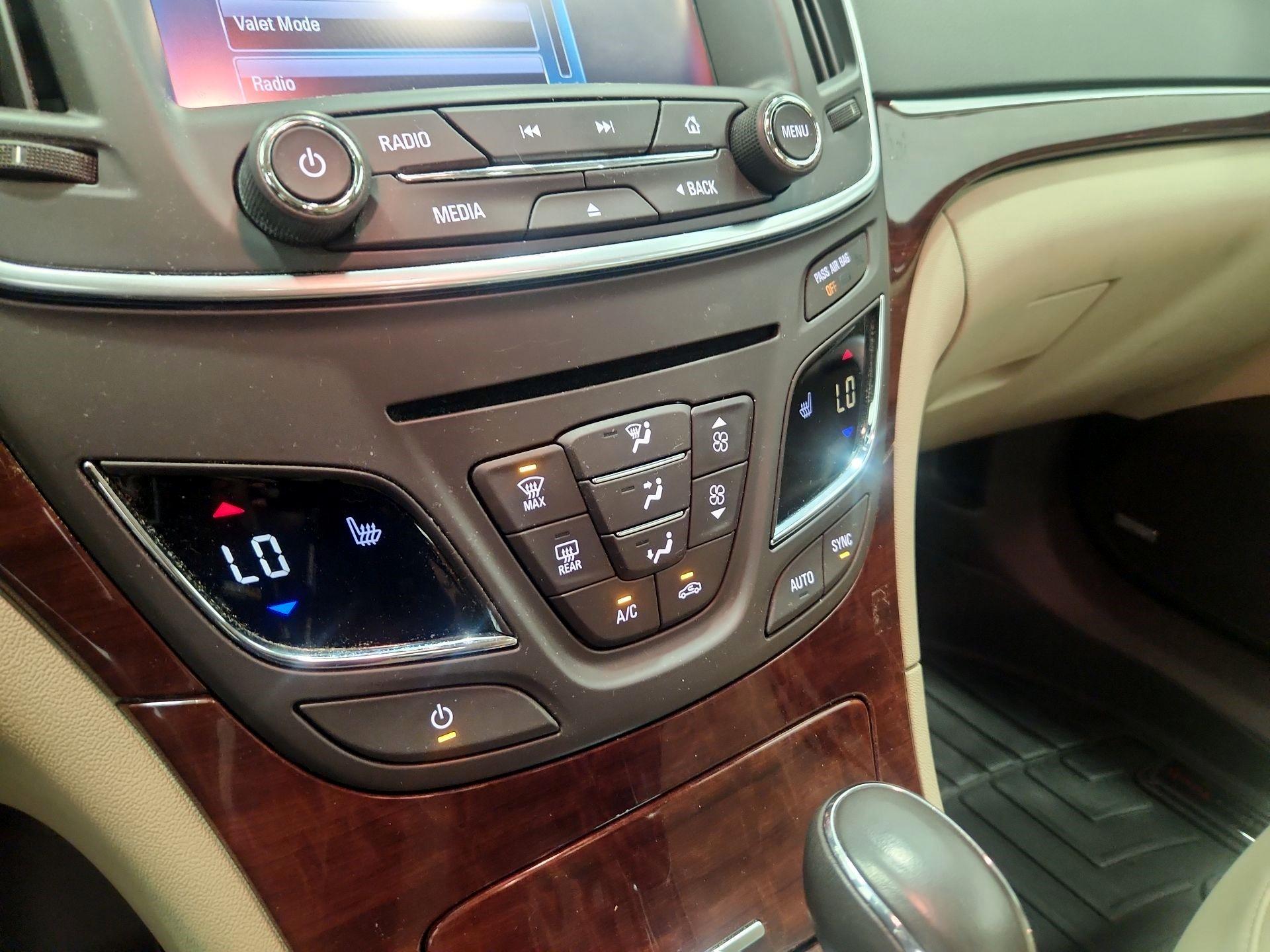 Thumbnail: 2016 Buick Regal - 16