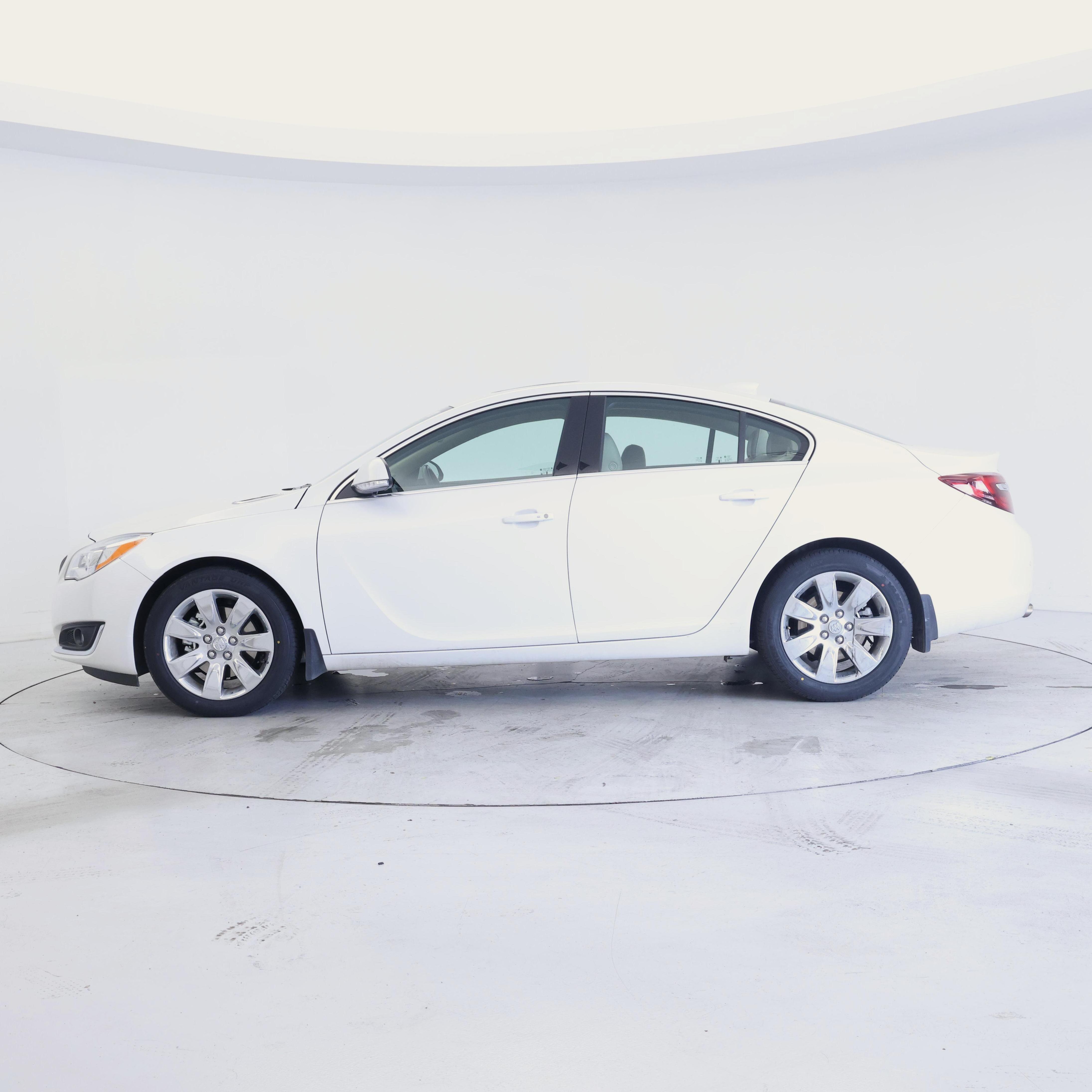Thumbnail: 2016 Buick Regal - 3