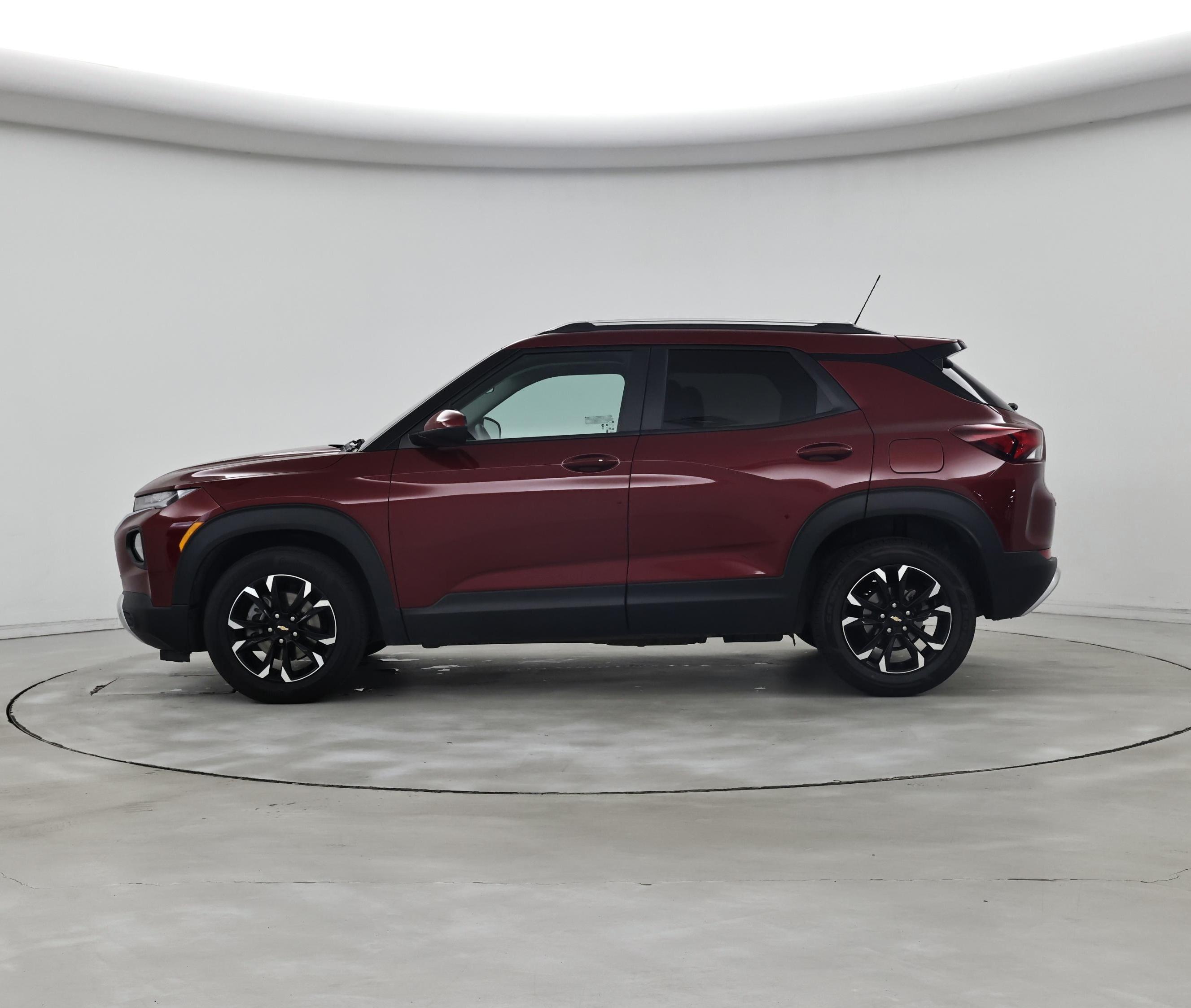 Thumbnail: 2023 Chevrolet TrailBlazer - 3