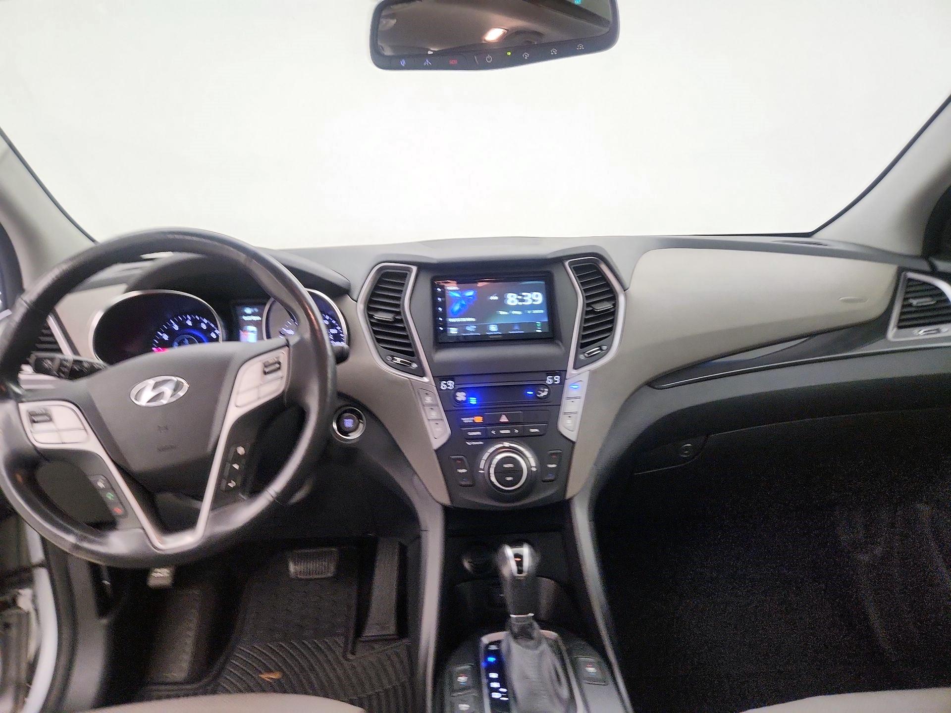 Thumbnail: 2015 Hyundai Santa Fe - 9
