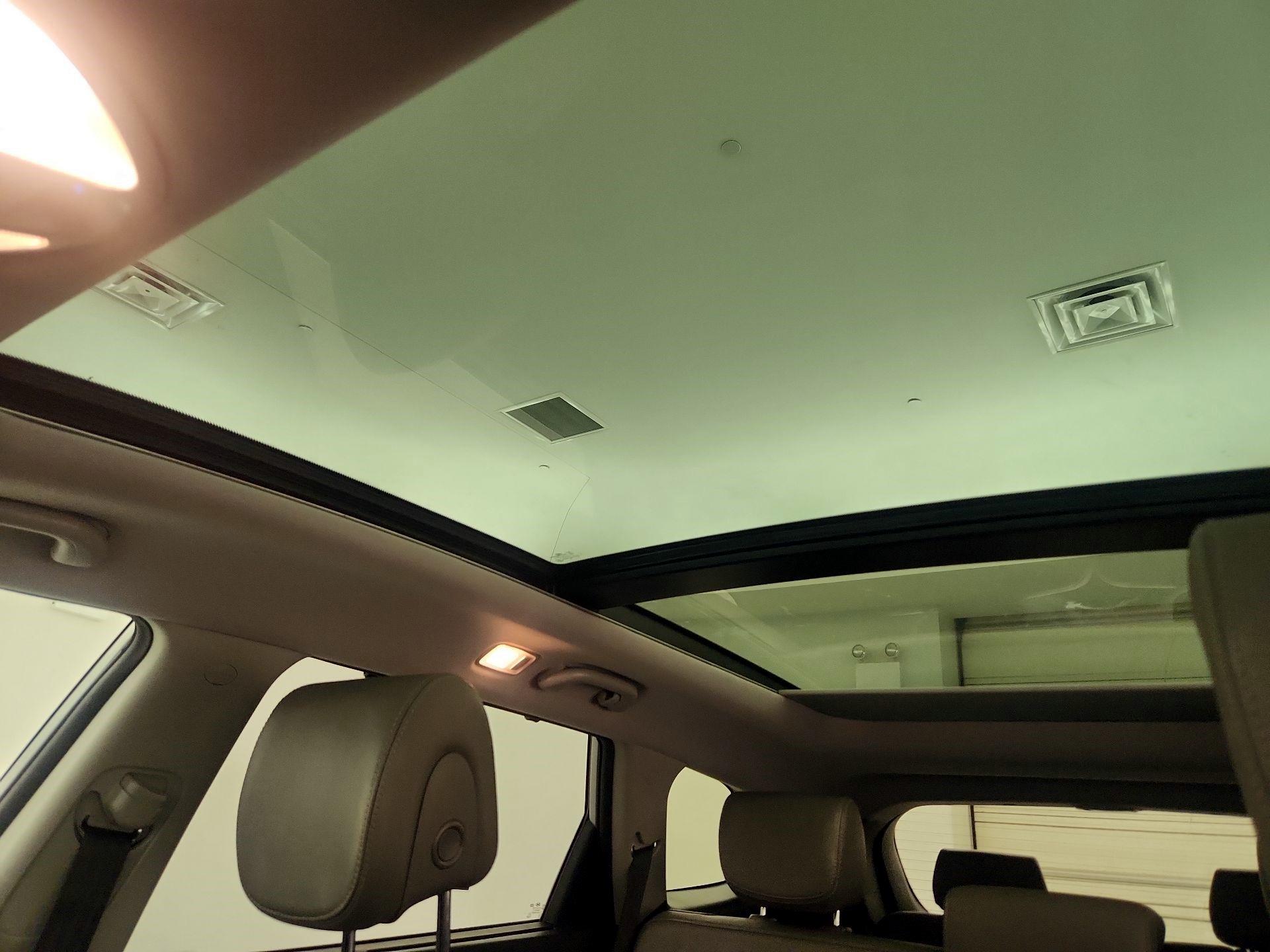 Thumbnail: 2015 Hyundai Santa Fe - 19