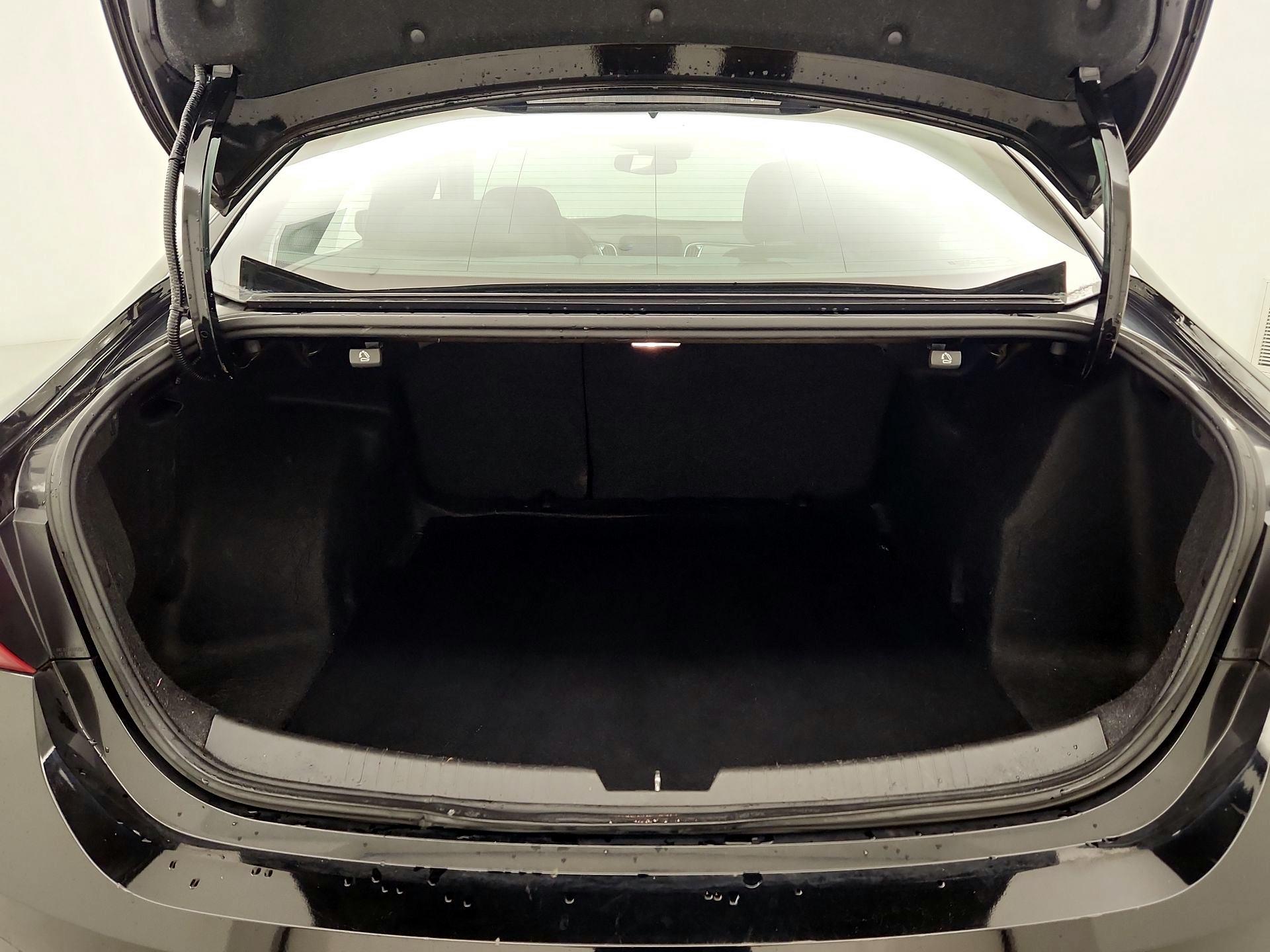 Thumbnail: 2020 Chevrolet Malibu - 20