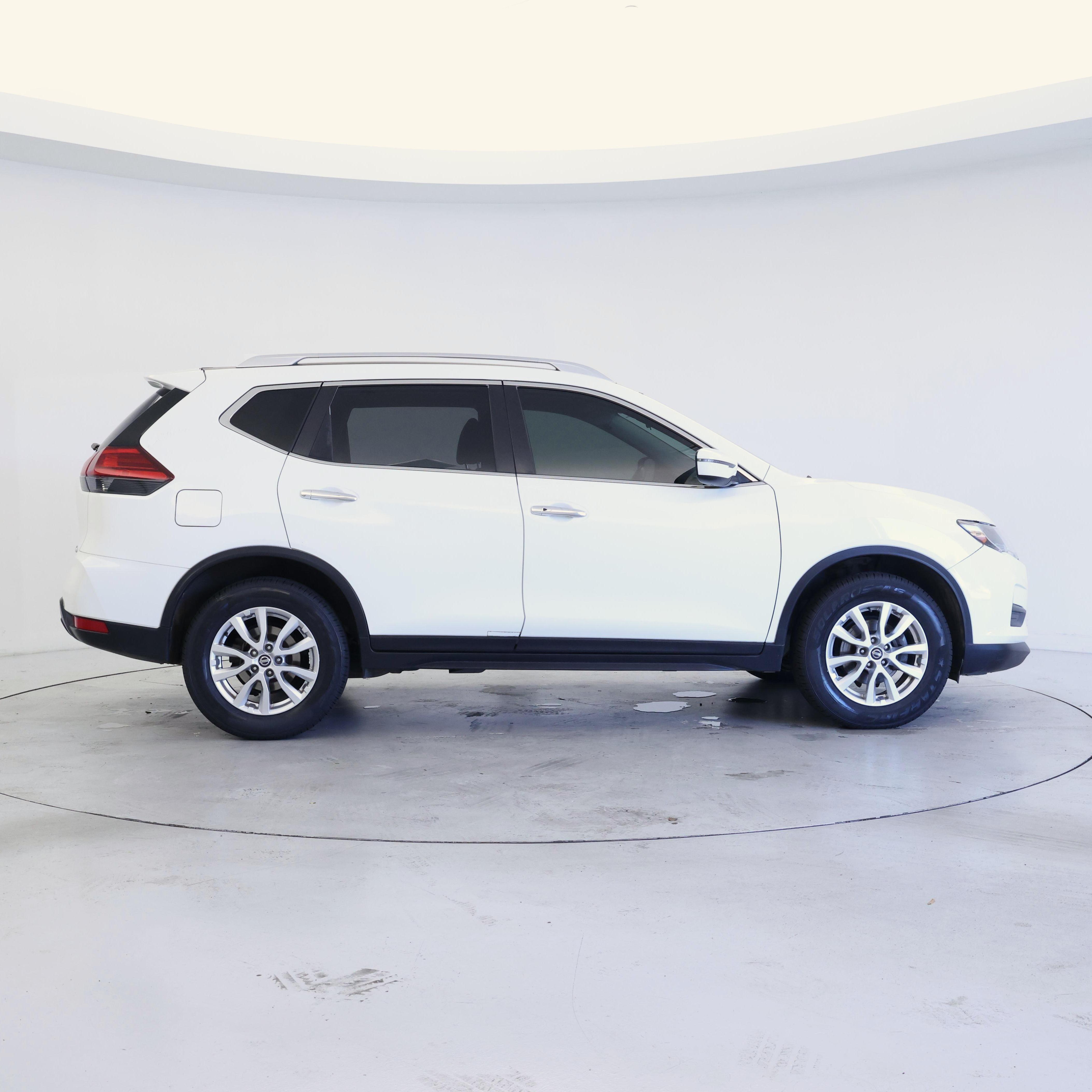 Thumbnail: 2017 Nissan Rogue - 7