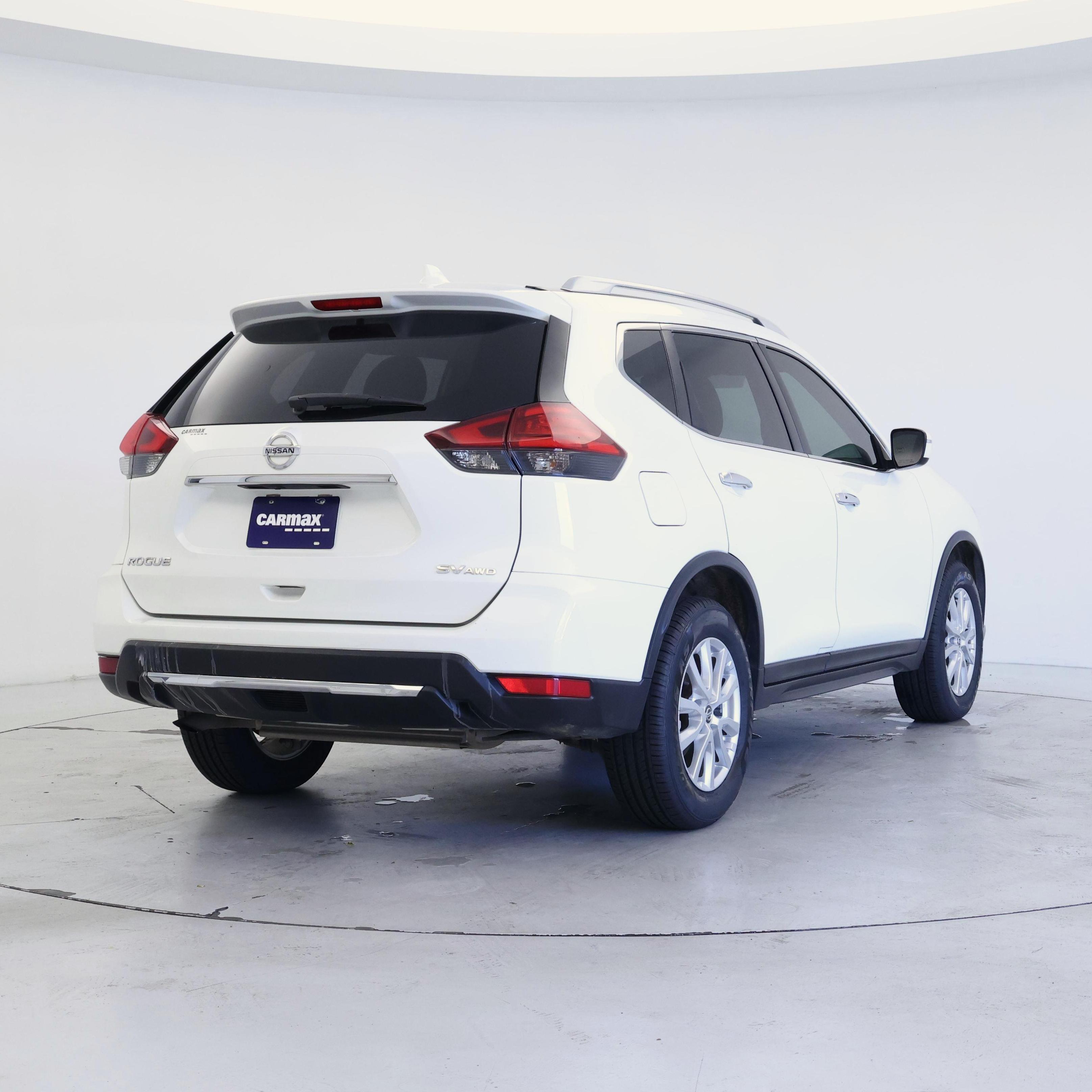 Thumbnail: 2017 Nissan Rogue - 8