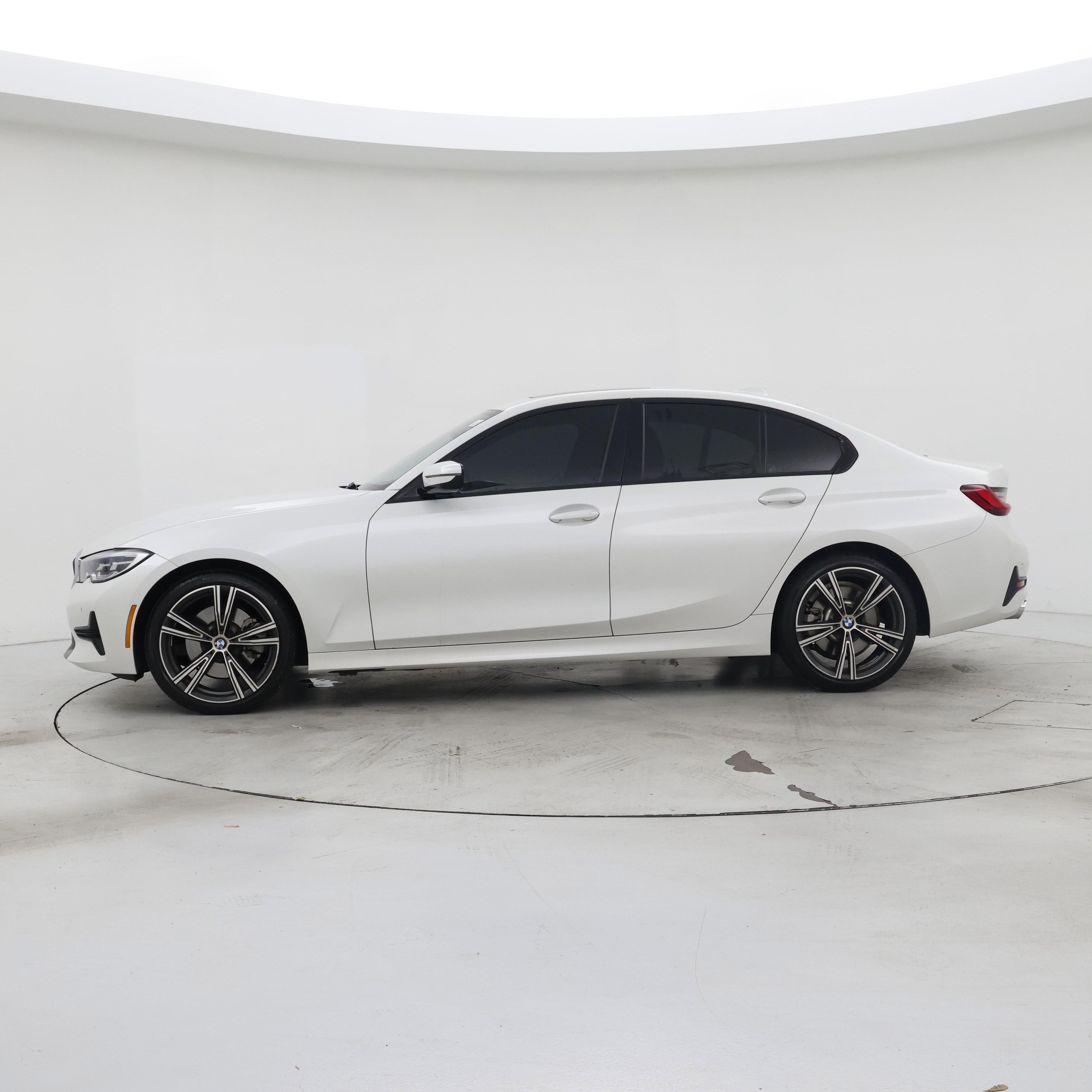 Thumbnail: 2022 BMW 3 Series - 3