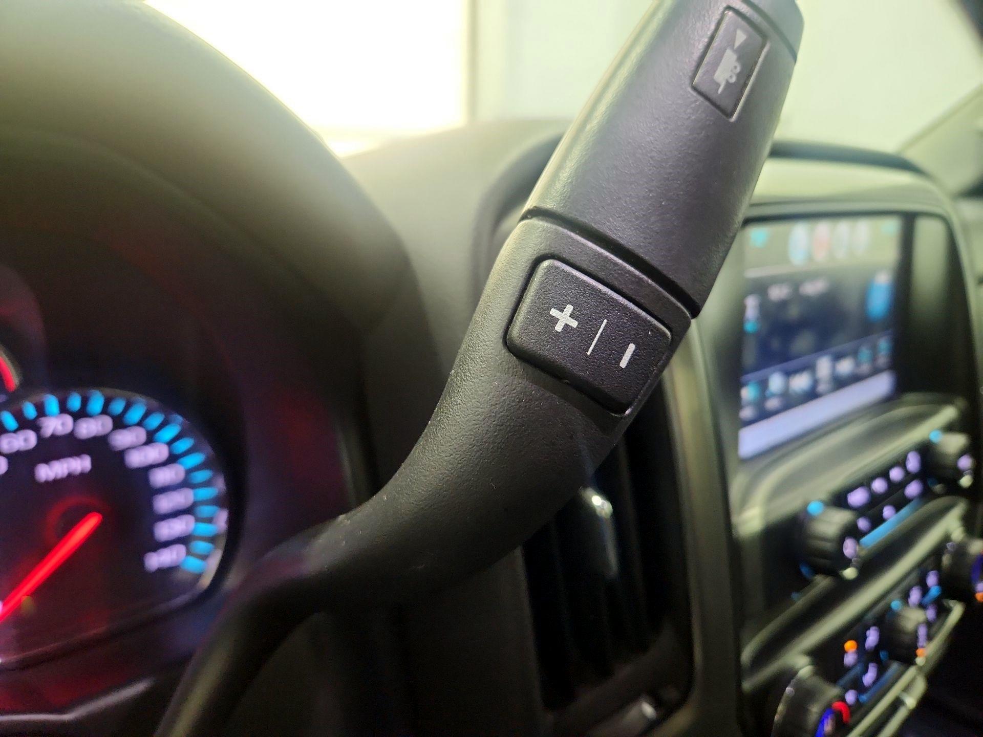 Thumbnail: 2018 Chevrolet Silverado 1500 - 17