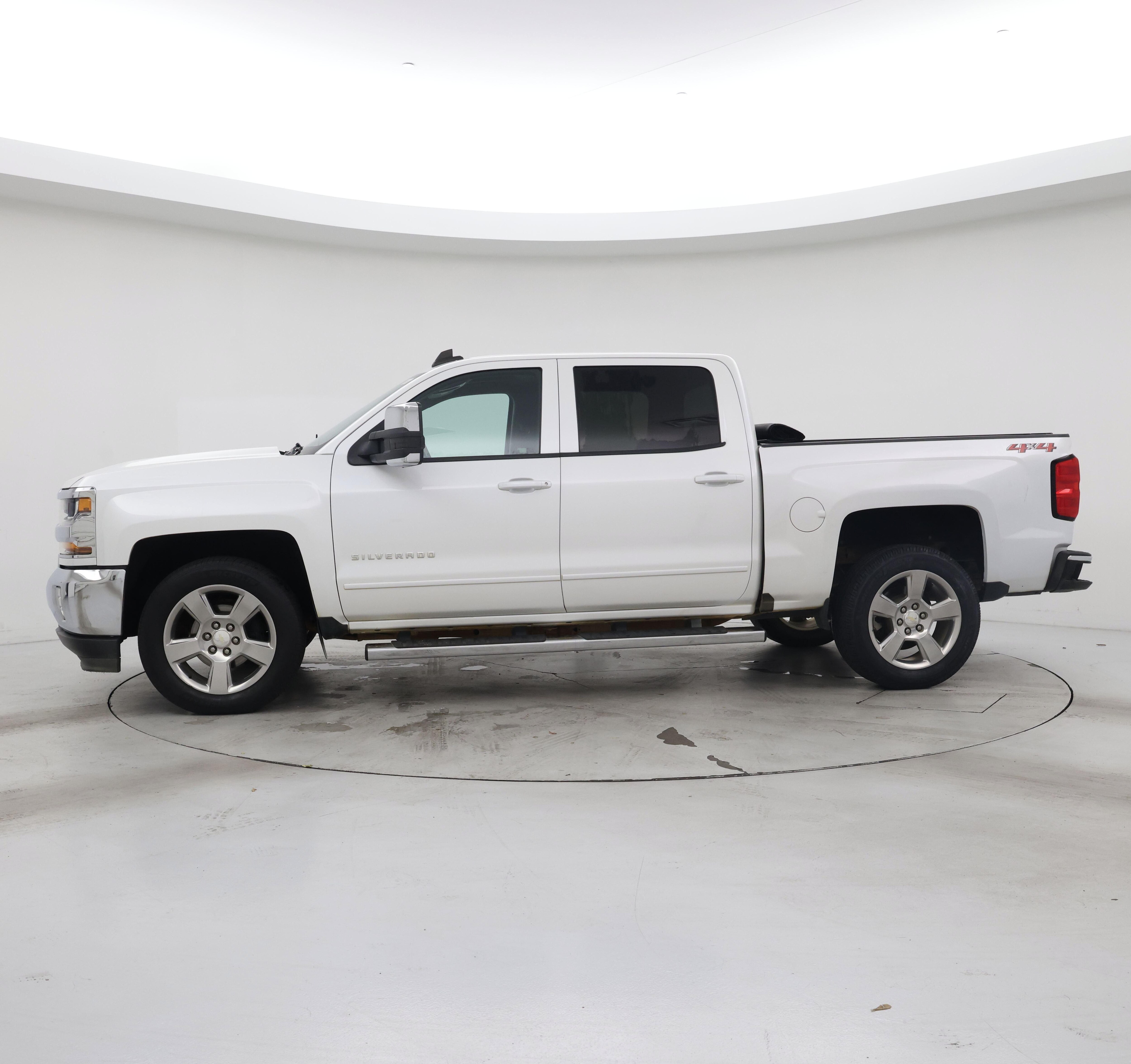 Thumbnail: 2018 Chevrolet Silverado 1500 - 3