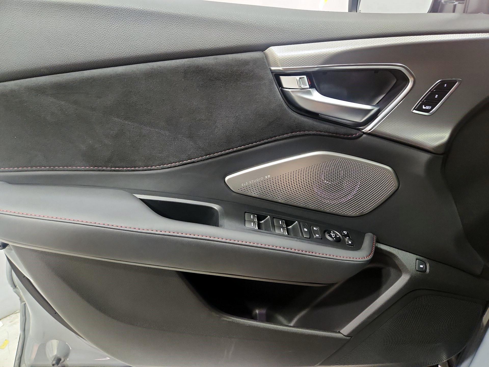 Thumbnail: 2025 Acura RDX - 12