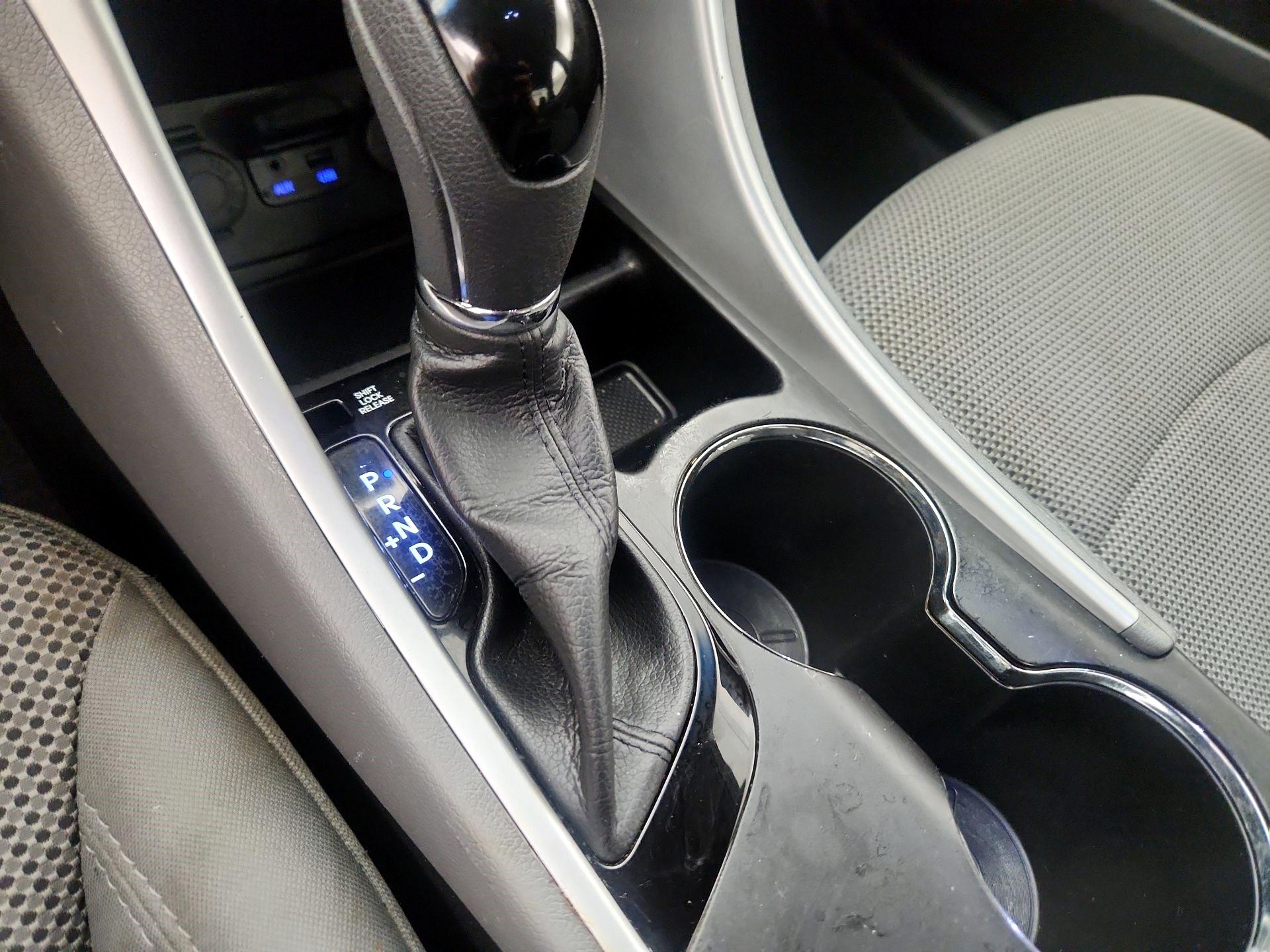 Thumbnail: 2014 Hyundai Sonata - 17