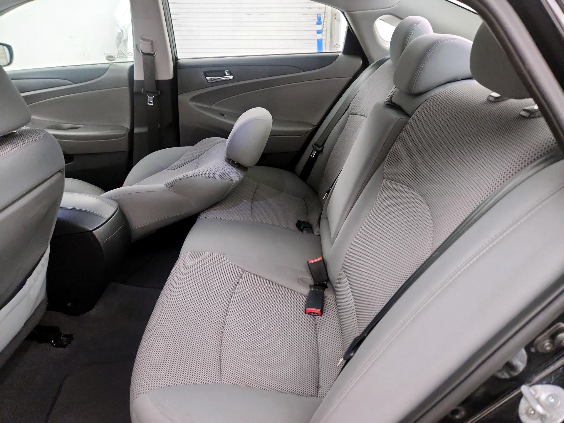 Thumbnail: 2014 Hyundai Sonata - 19