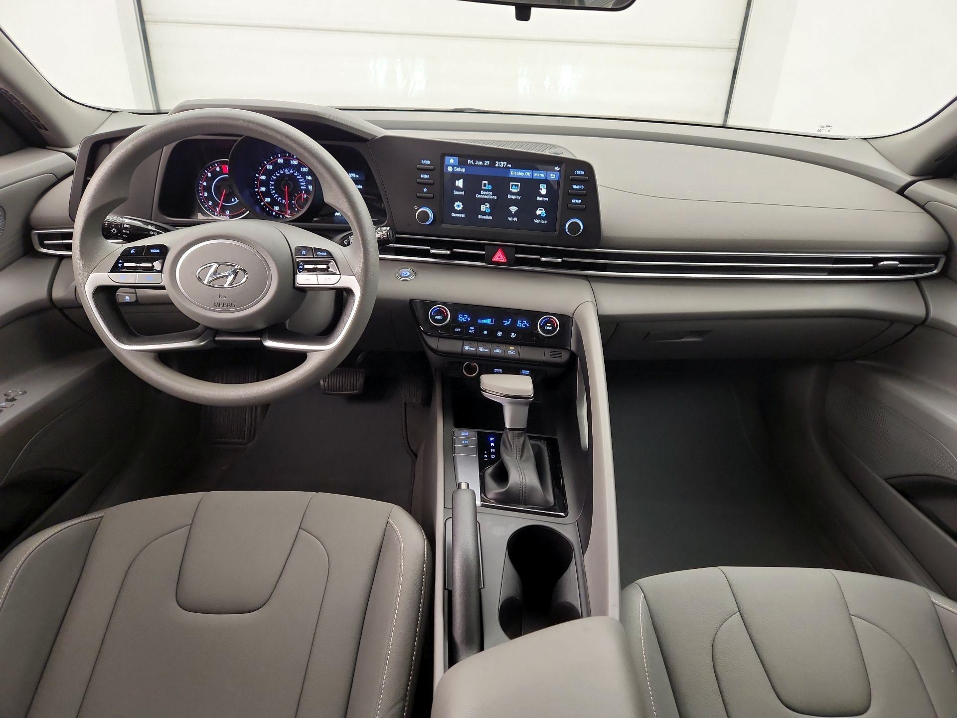Thumbnail: 2023 Hyundai Elantra - 9